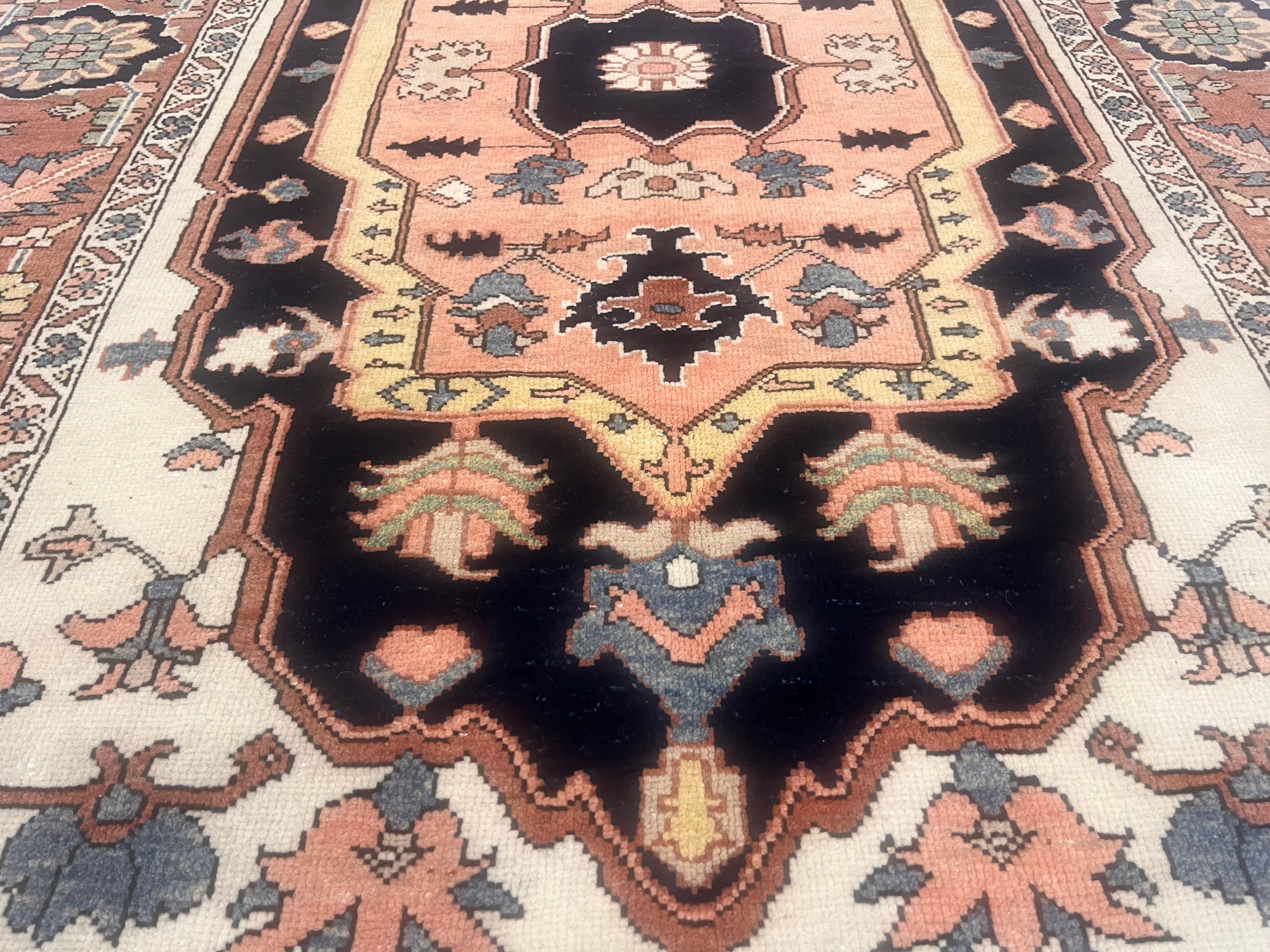 Fine Vintage Persian Heriz Serapi Rug 4'10" x 7' 6''