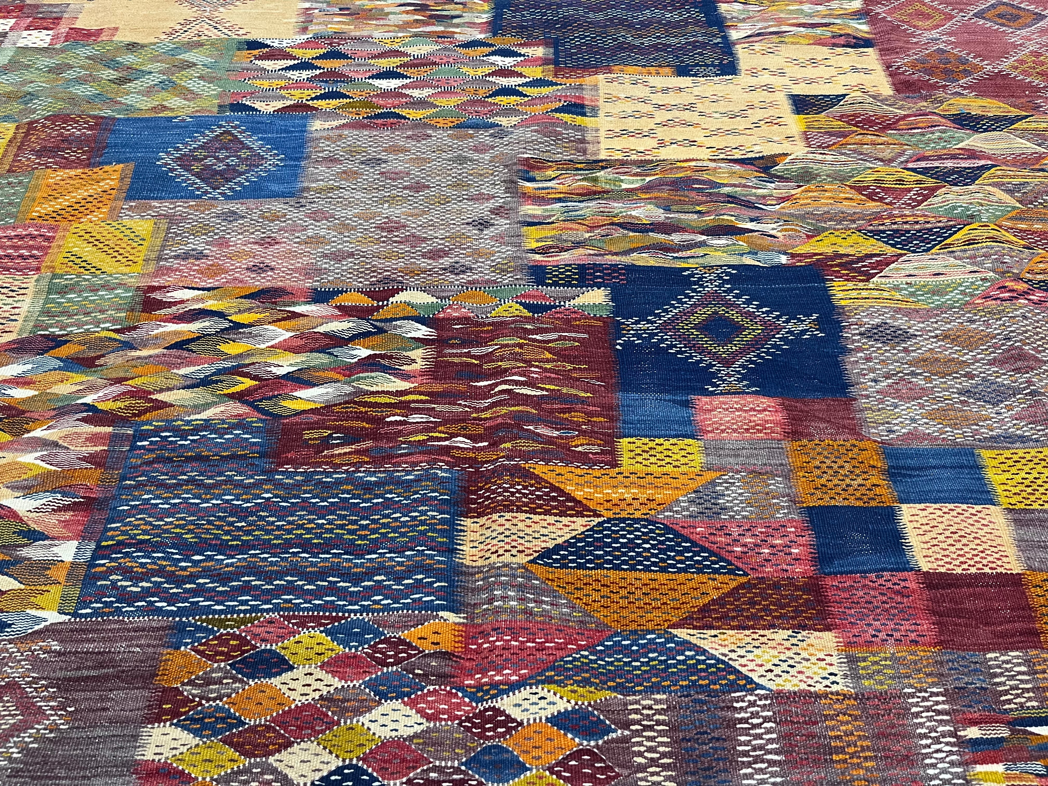 Fine Vintage Moroccan Wool Rug 6' 6'' x 10' 0"