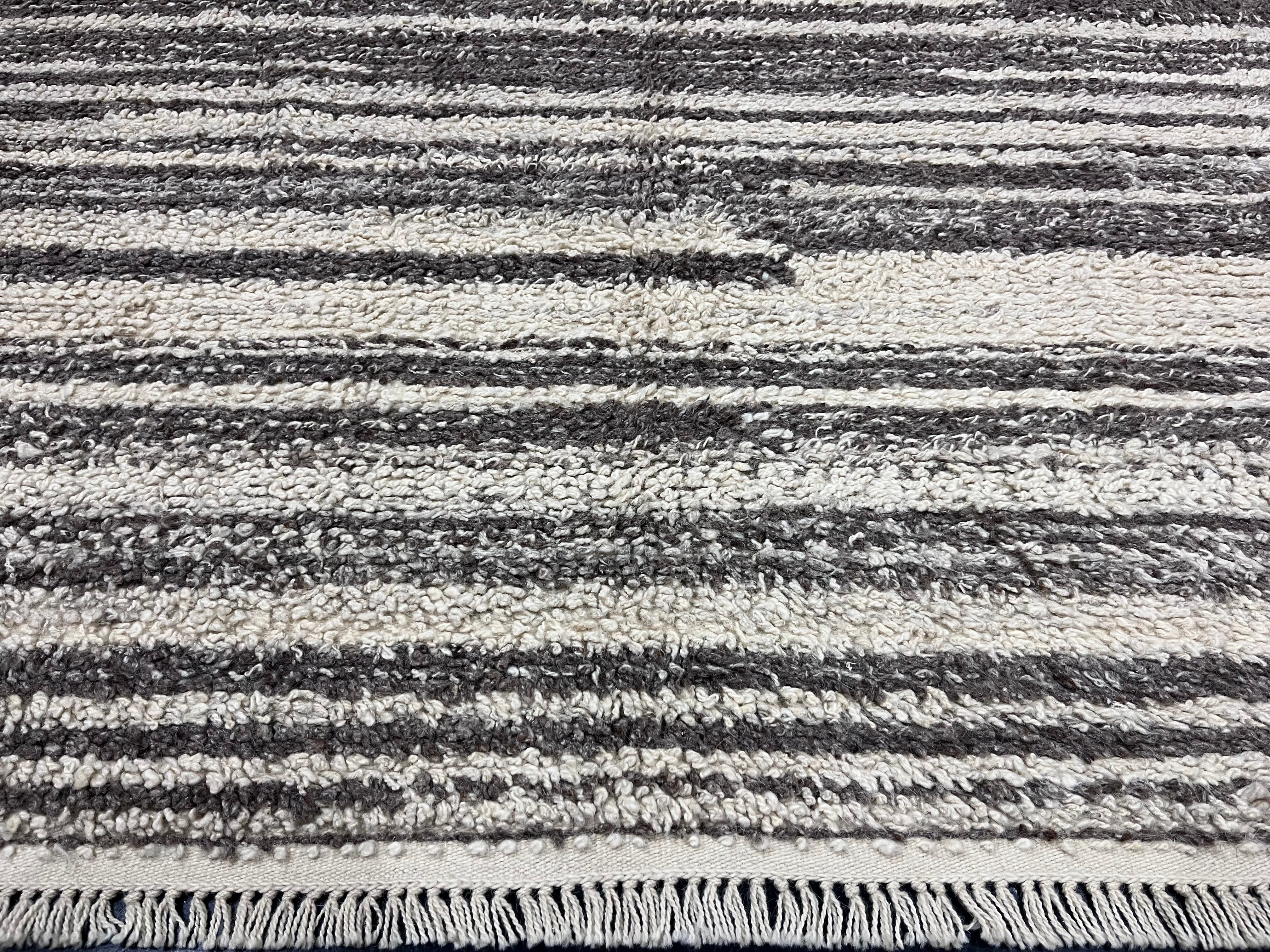 Fine Vintage Moroccan Wool Rug 6' 5'' x 9' 0"