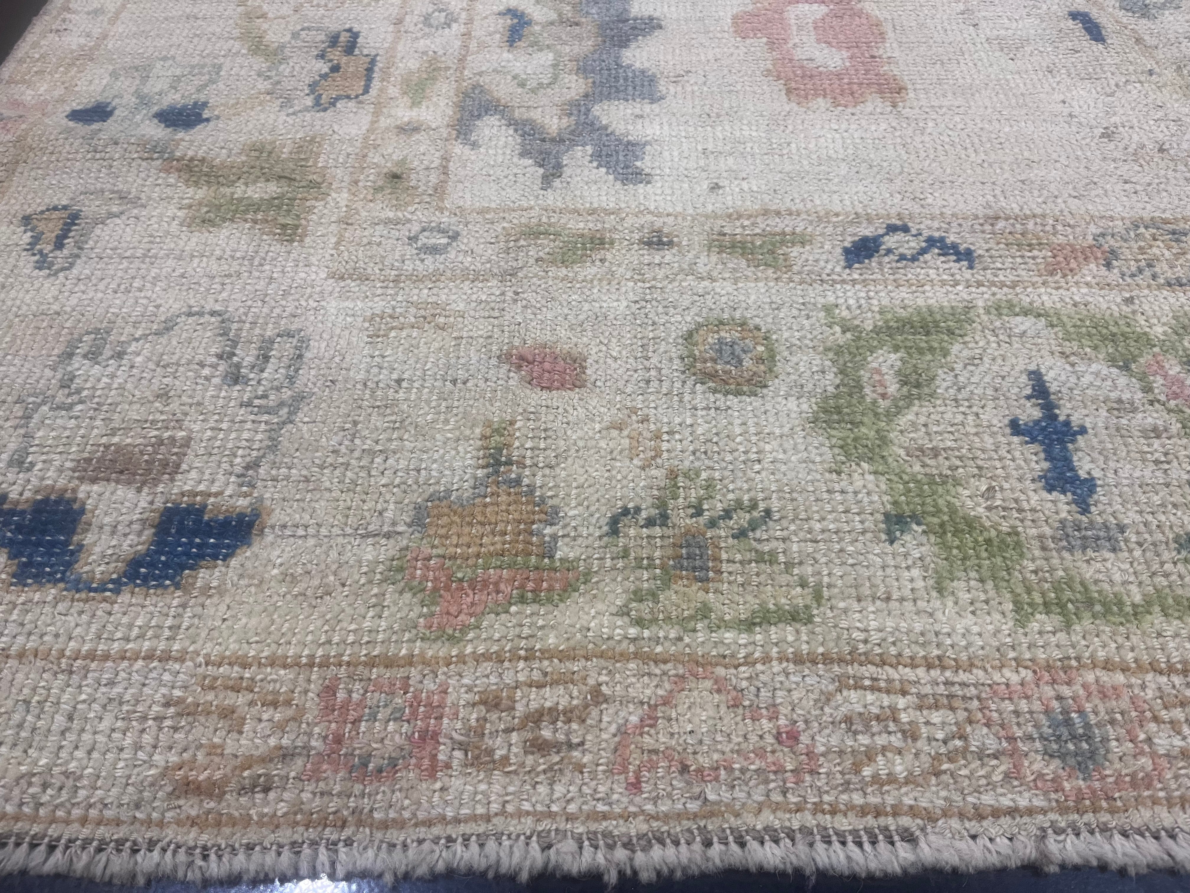 Fine Vintage Moroccan Wool Rug 6'1" x 9' 10''