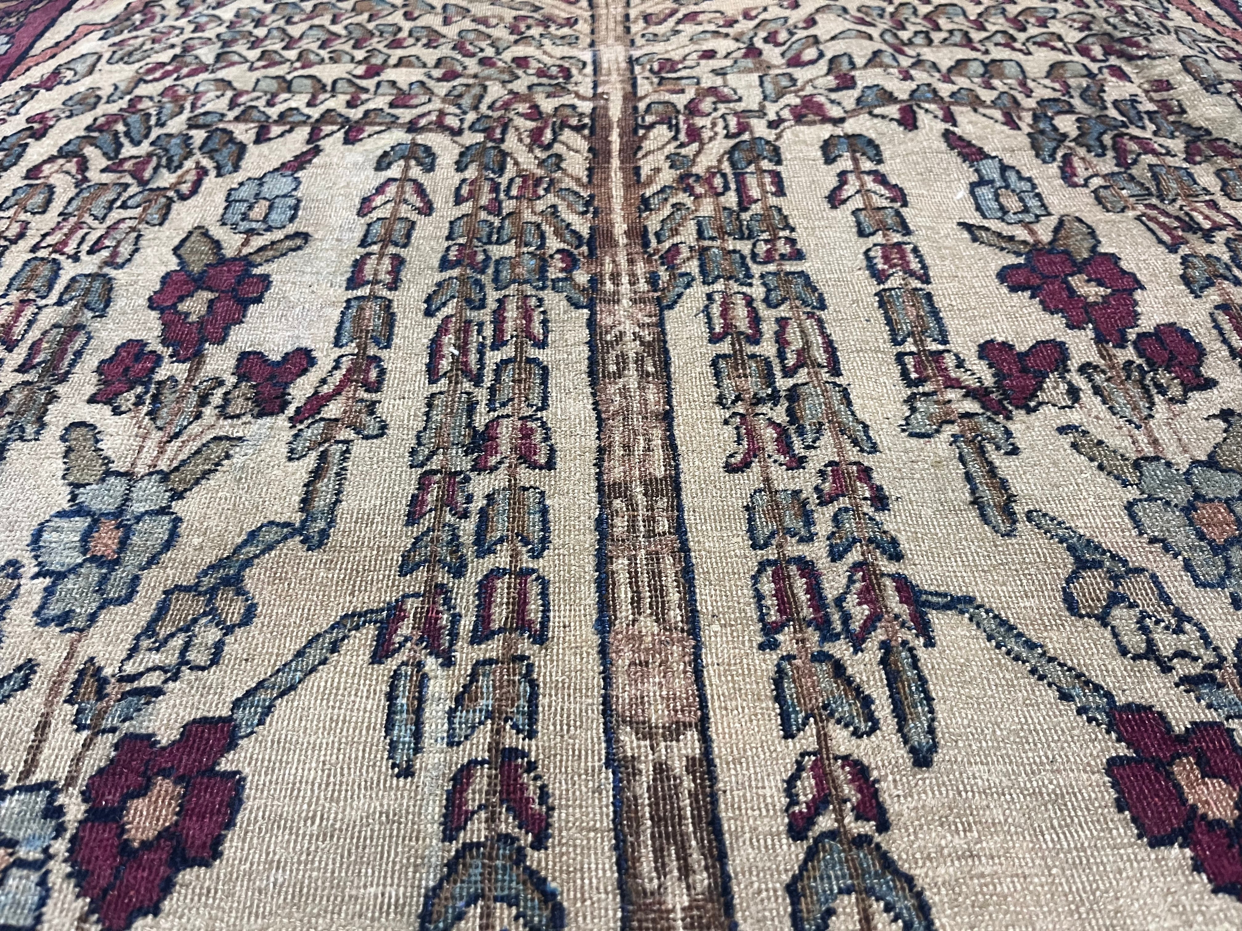 Fine Antique Persian Lavar Kerman Rug 4'1" x 6' 8"