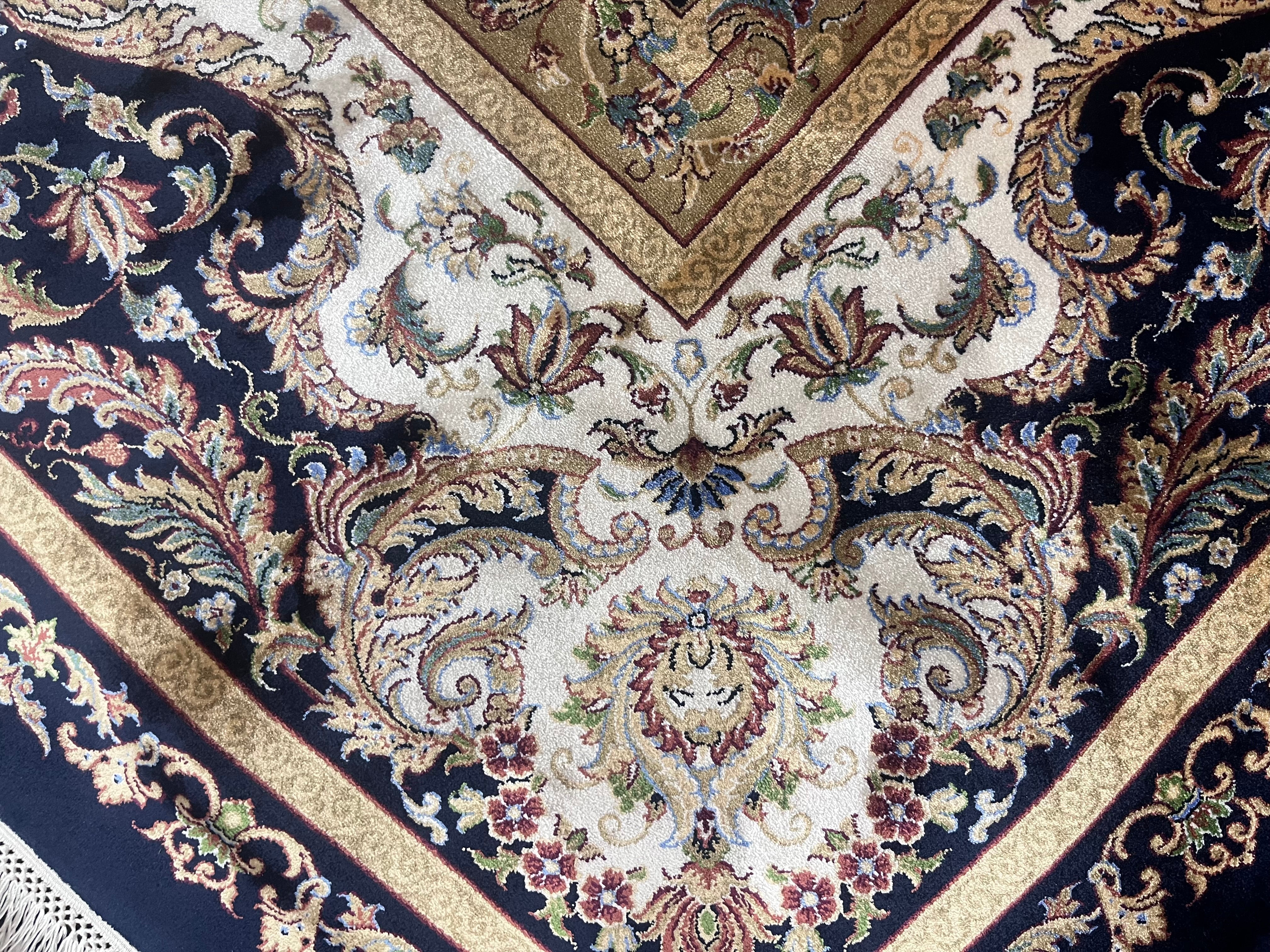 Modern Silk Design Rug 6'4'' x 9'7''