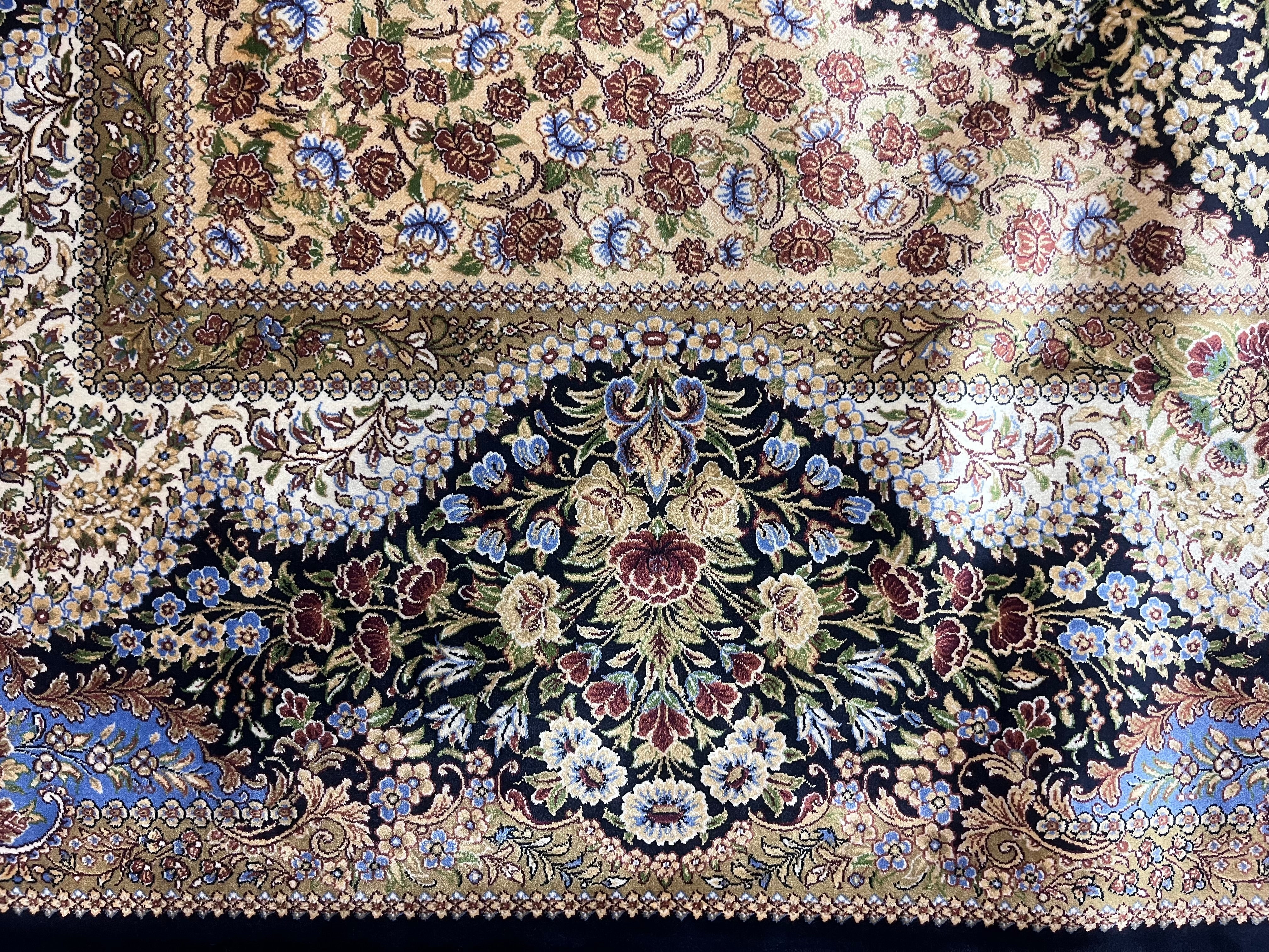 Design Silk Rug 6' 4" x 9' 7"