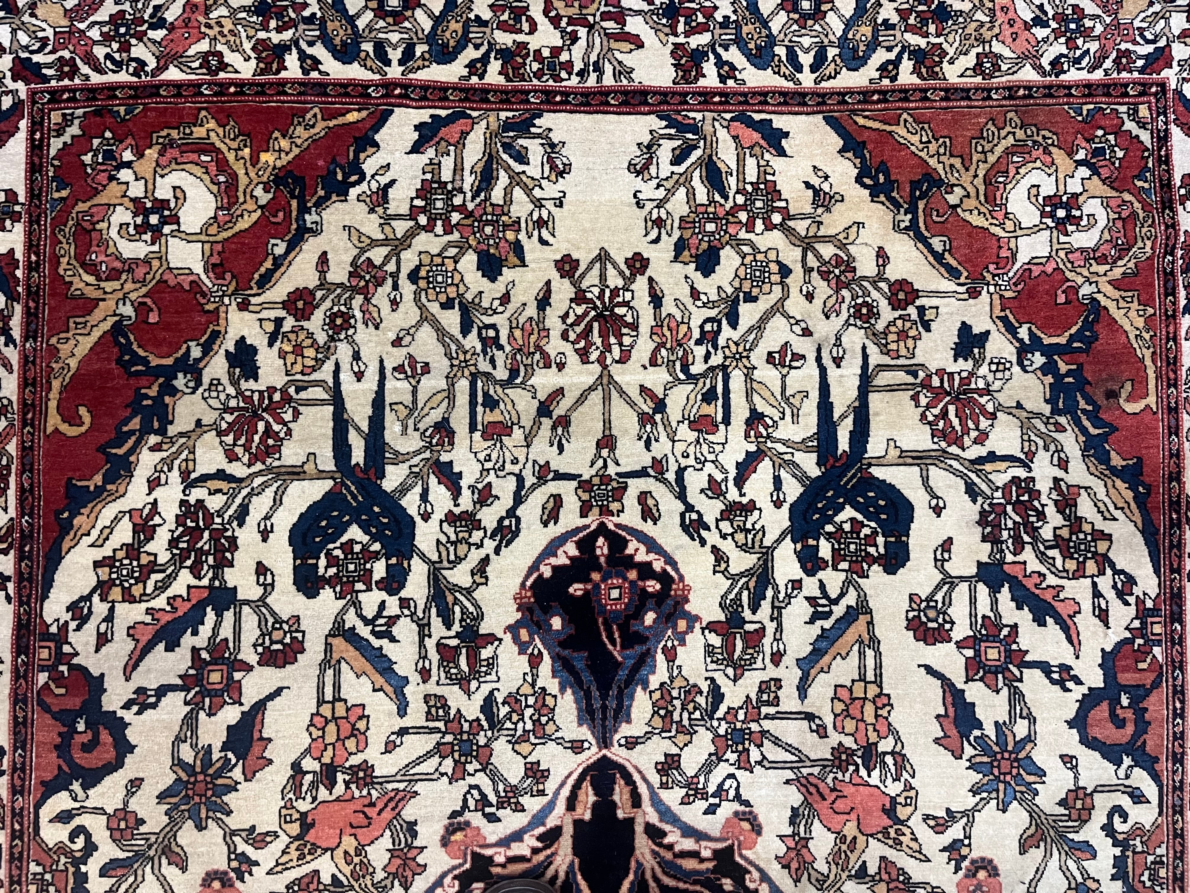 Fine Antique  Farahan Sarouk Wool Rug 4'5" x 6' 8''
