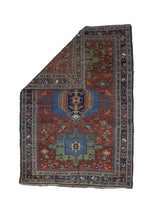 Fine Antique  Heriz Rug 4'10" x 6' 10''