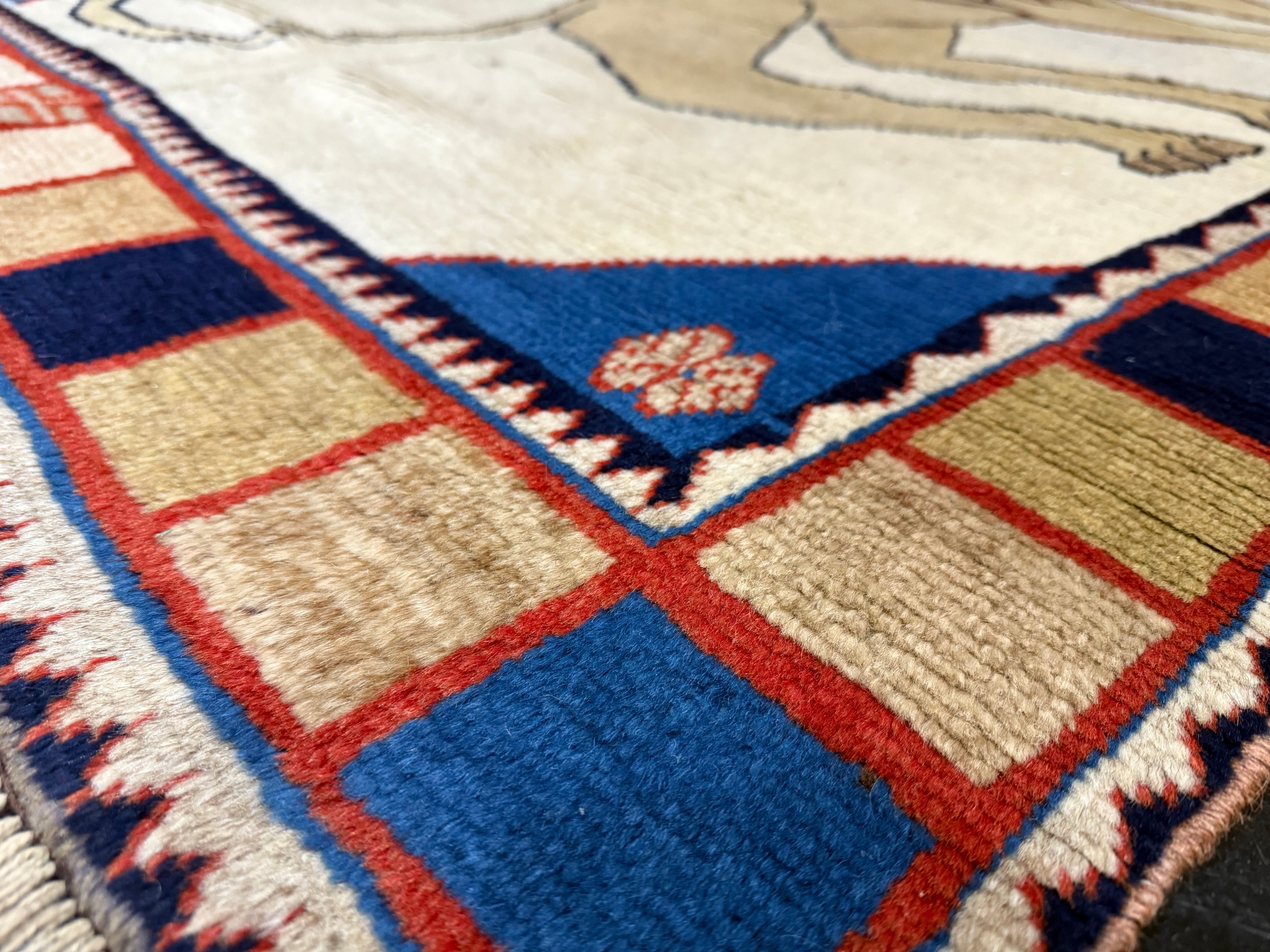 Fine Antique Persian Gabbeh Wool Rug 3'10" x 5' 5''