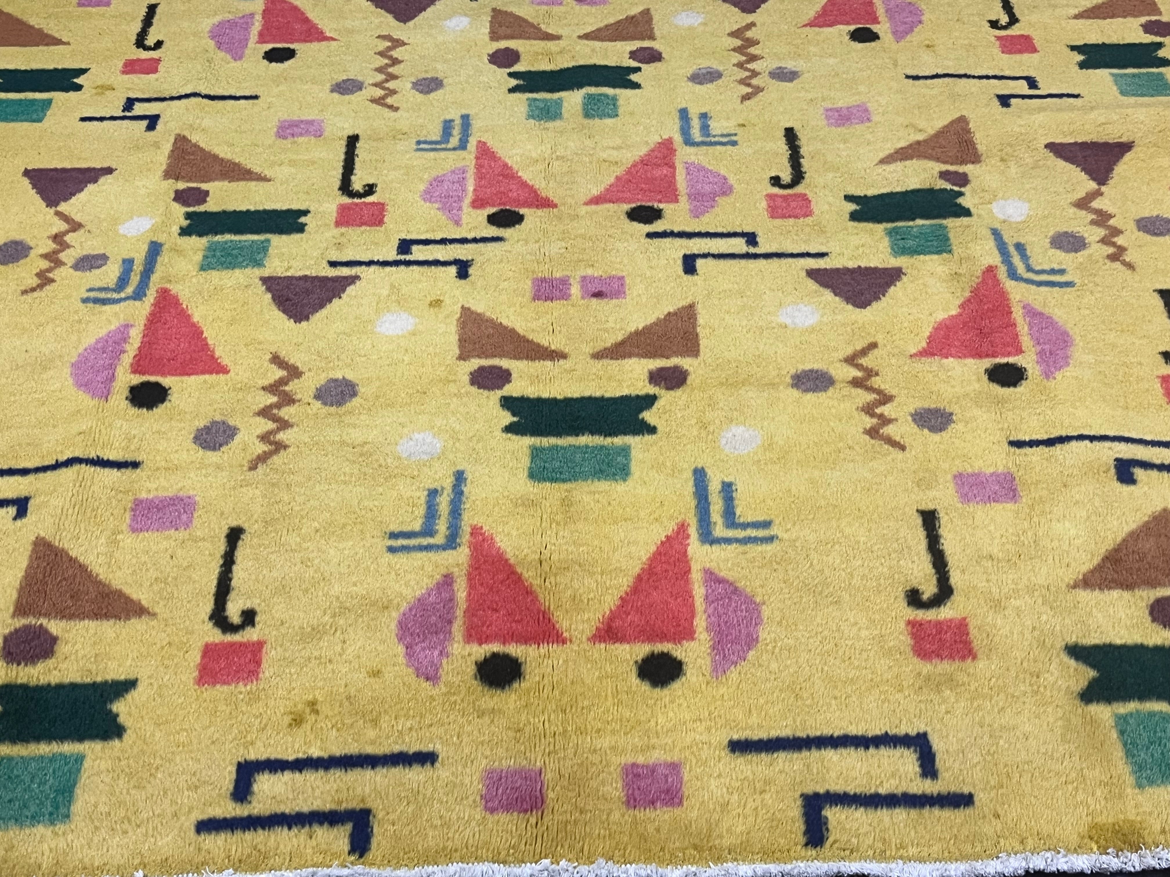 Fine Vintage European Art Deco Wool Rug 6' 5" x 9' 11"
