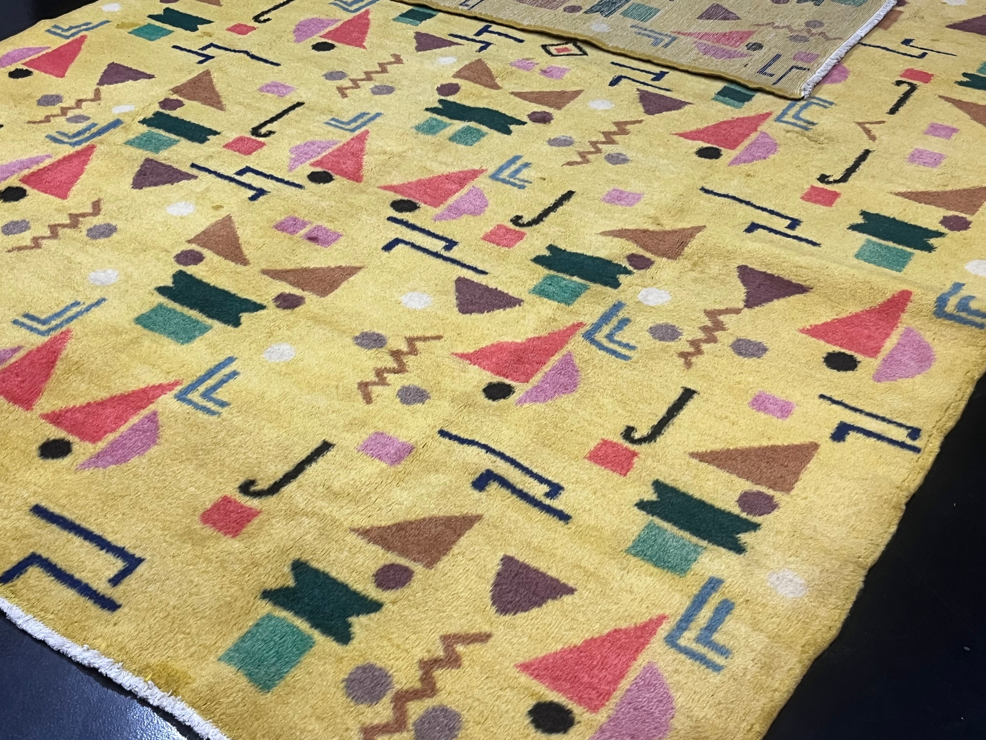 Fine Vintage European Art Deco Wool Rug 6' 5" x 9' 11"