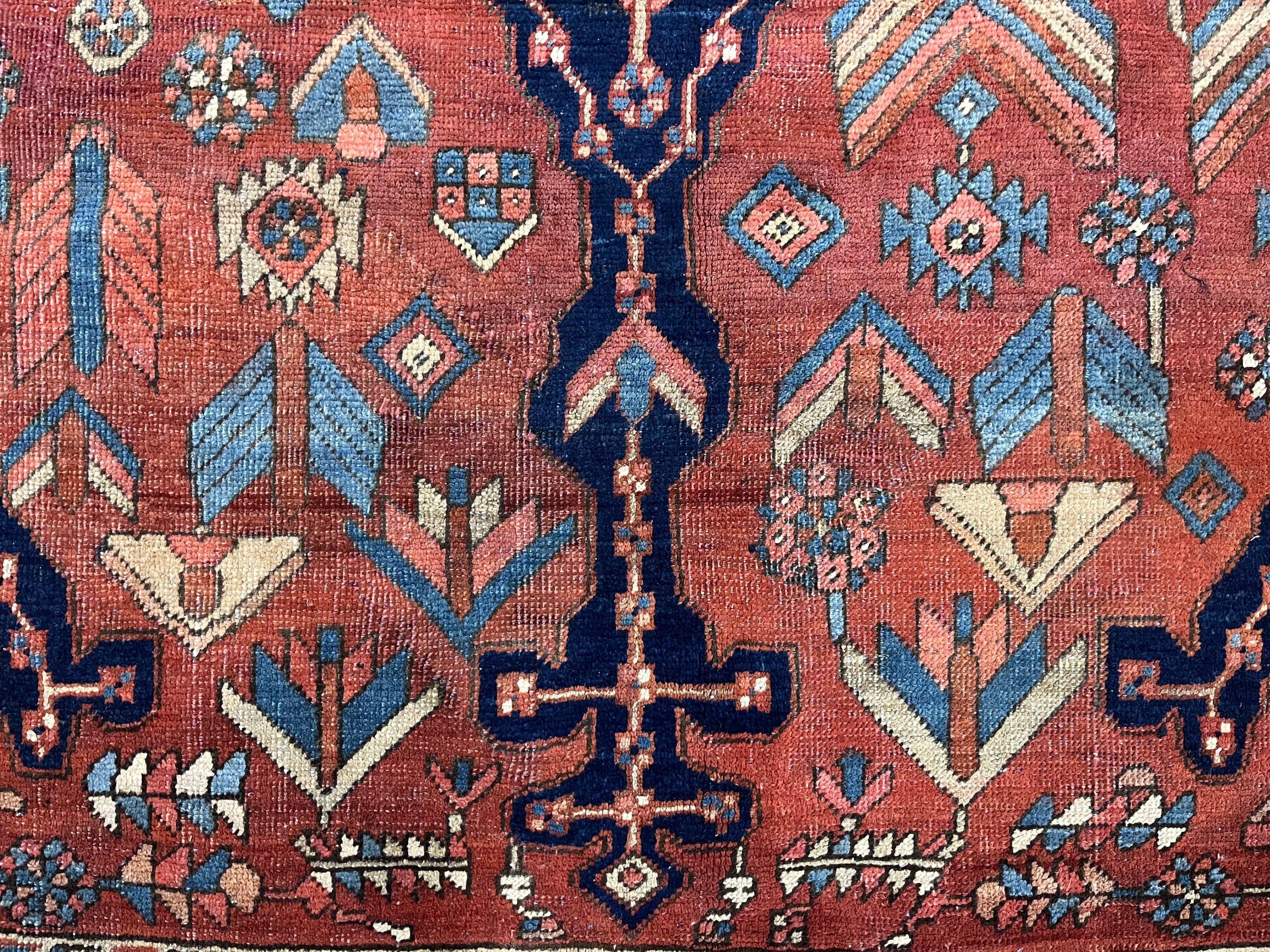 Fine Antique Heriz Serapi Rug 8' 2'' x 10' 4''