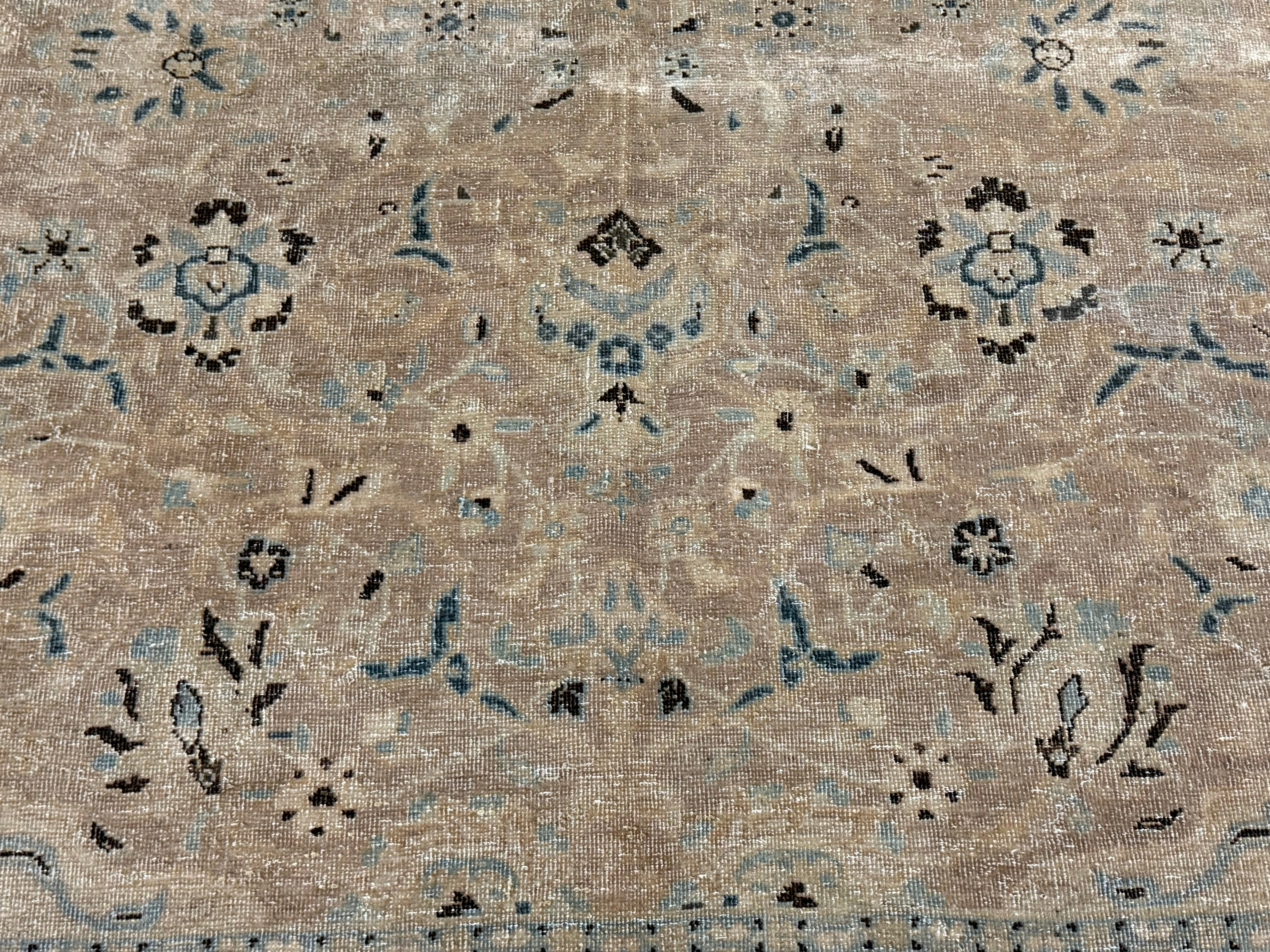 Fine Antique Tabriz Rug 7' 6'' x 10' 4''