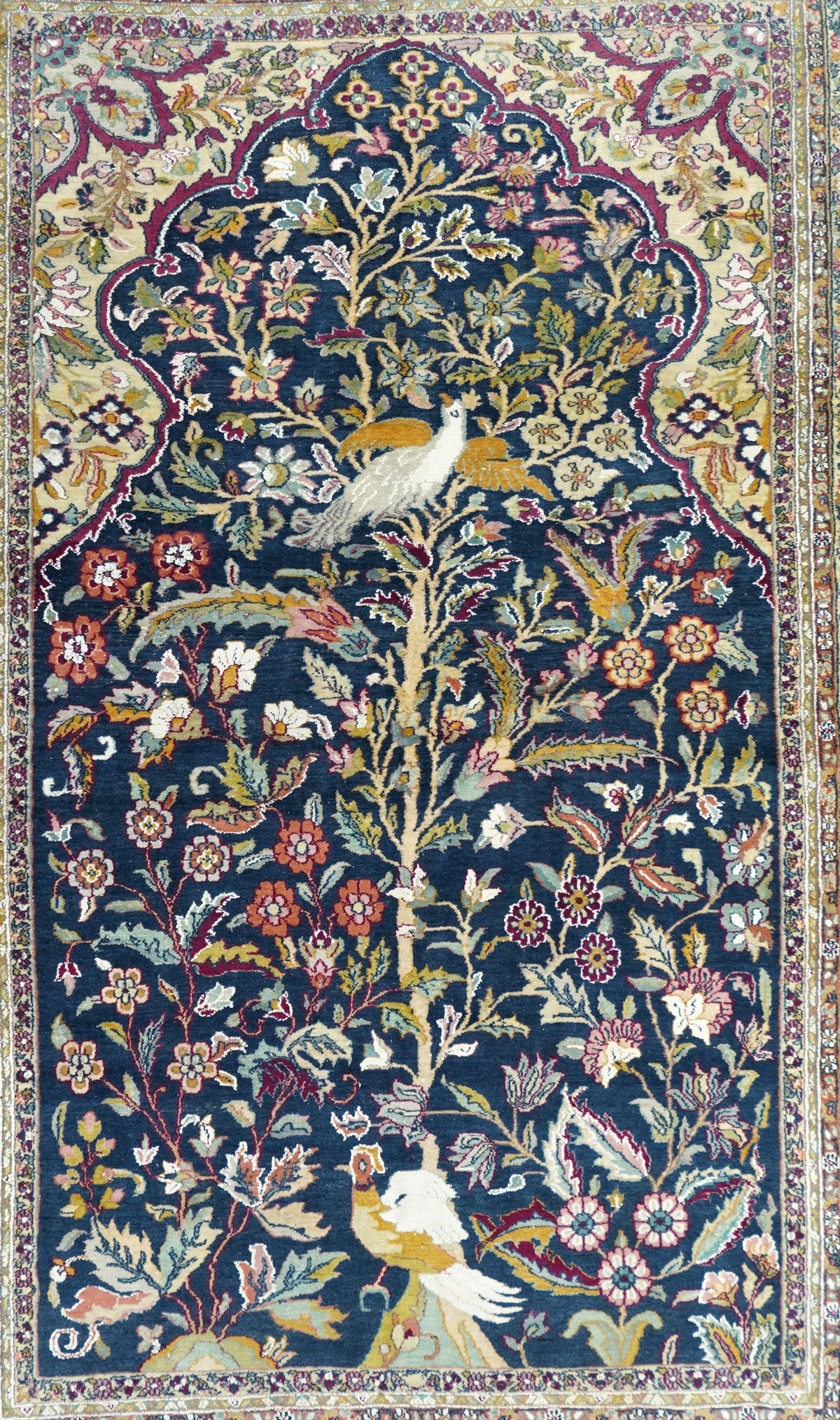 Vintage  Tabriz Rug 4'6'' x 6'10''
