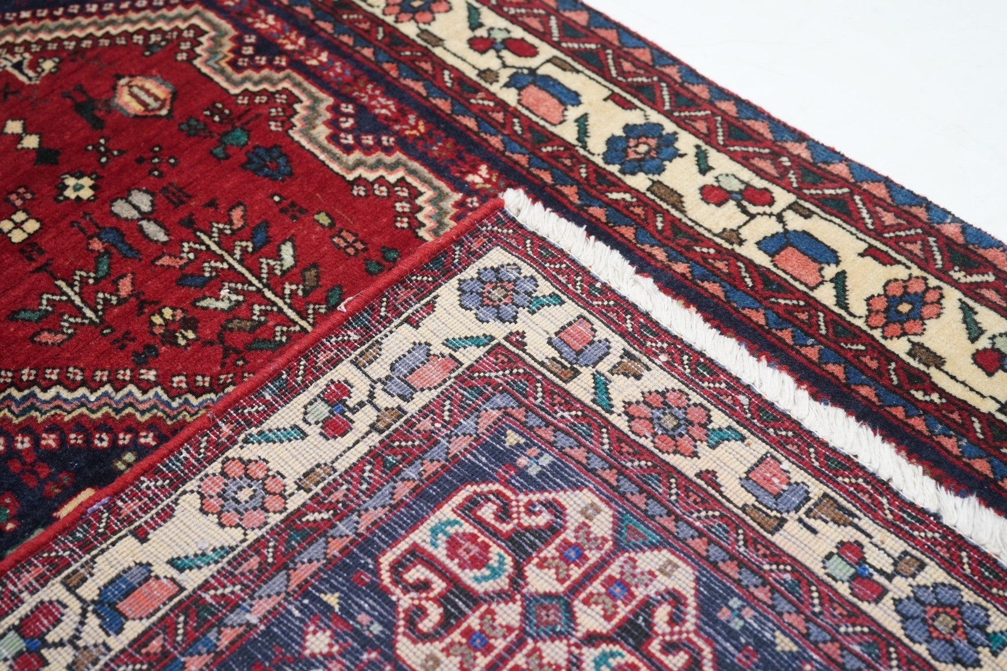 Vintage Abadeh Rug 3'4'' x 5'2''