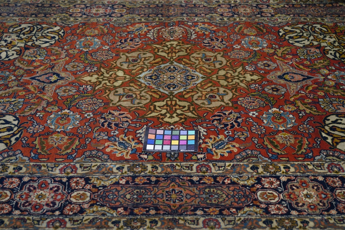 Fine Antique Isfahan Rug 4'6'' x 6'7''