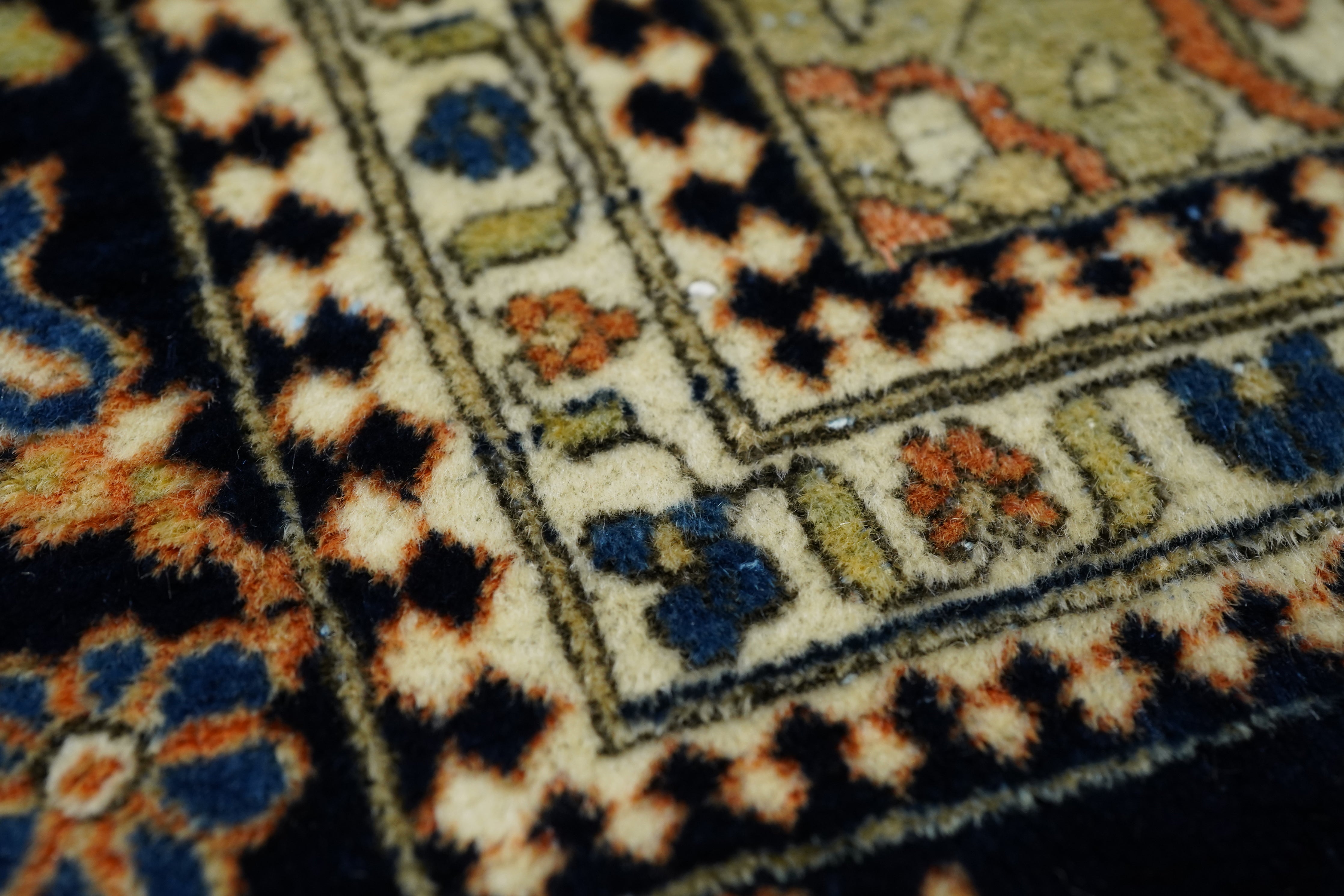 Antique Mohtasham Kashan Rug 3'11'' x 6'7''