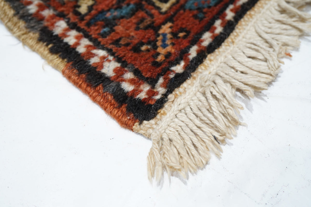 Antique Heriz Rug 2'9'' x 11'0''