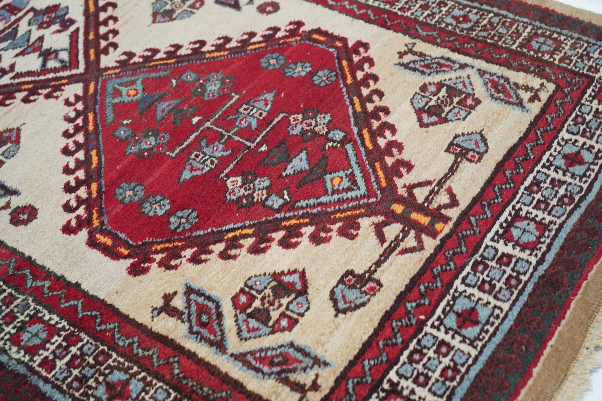 Vintage Sarab Runner 3'0" x 11'2''