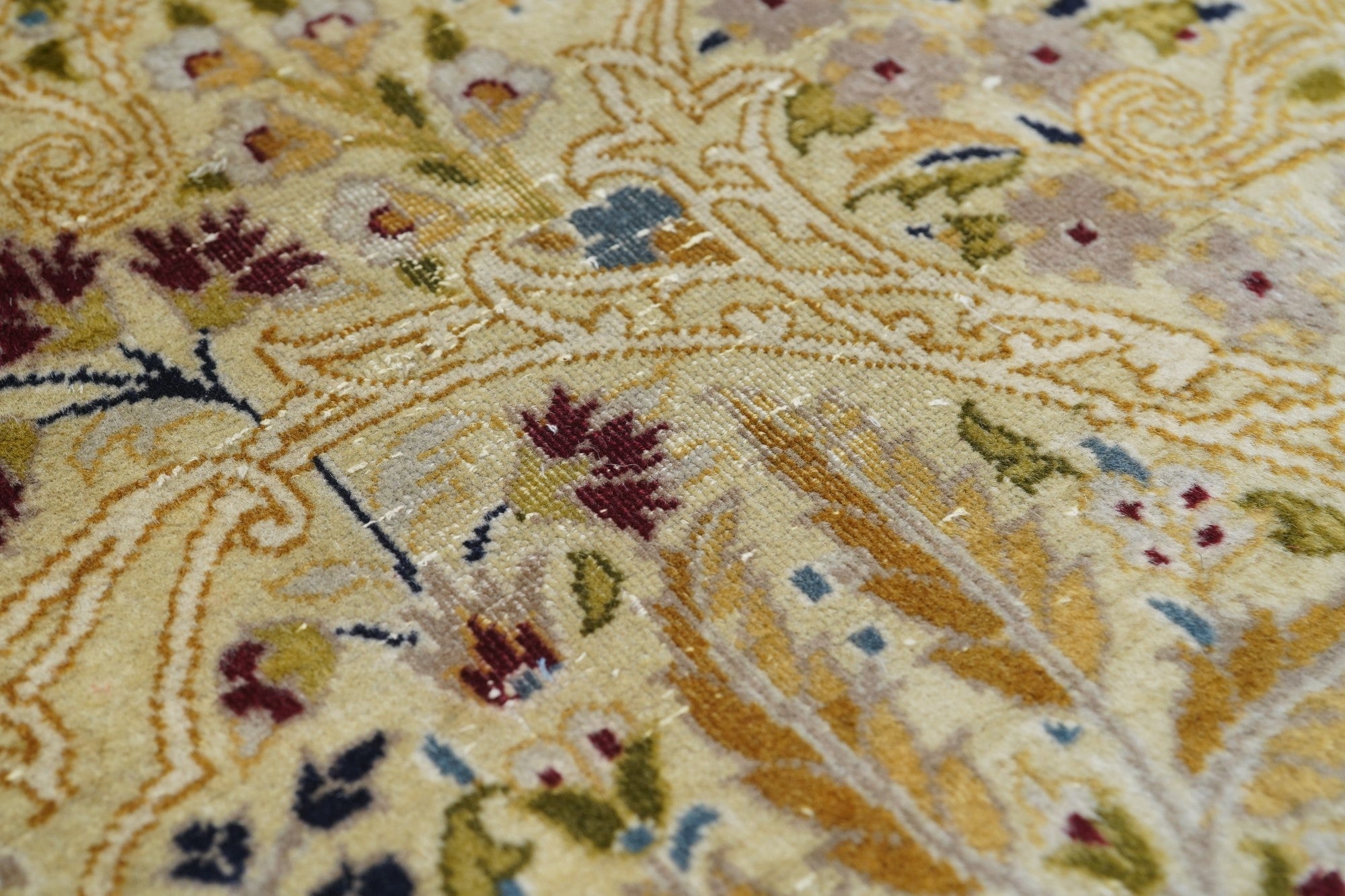 Pak  Rug 4'7'' x 7'4''