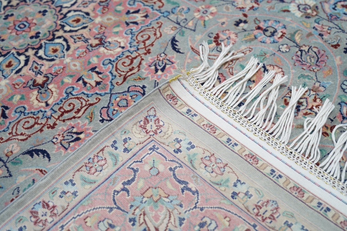 Vintage Isfahan Rug 3'4'' x 5'2''