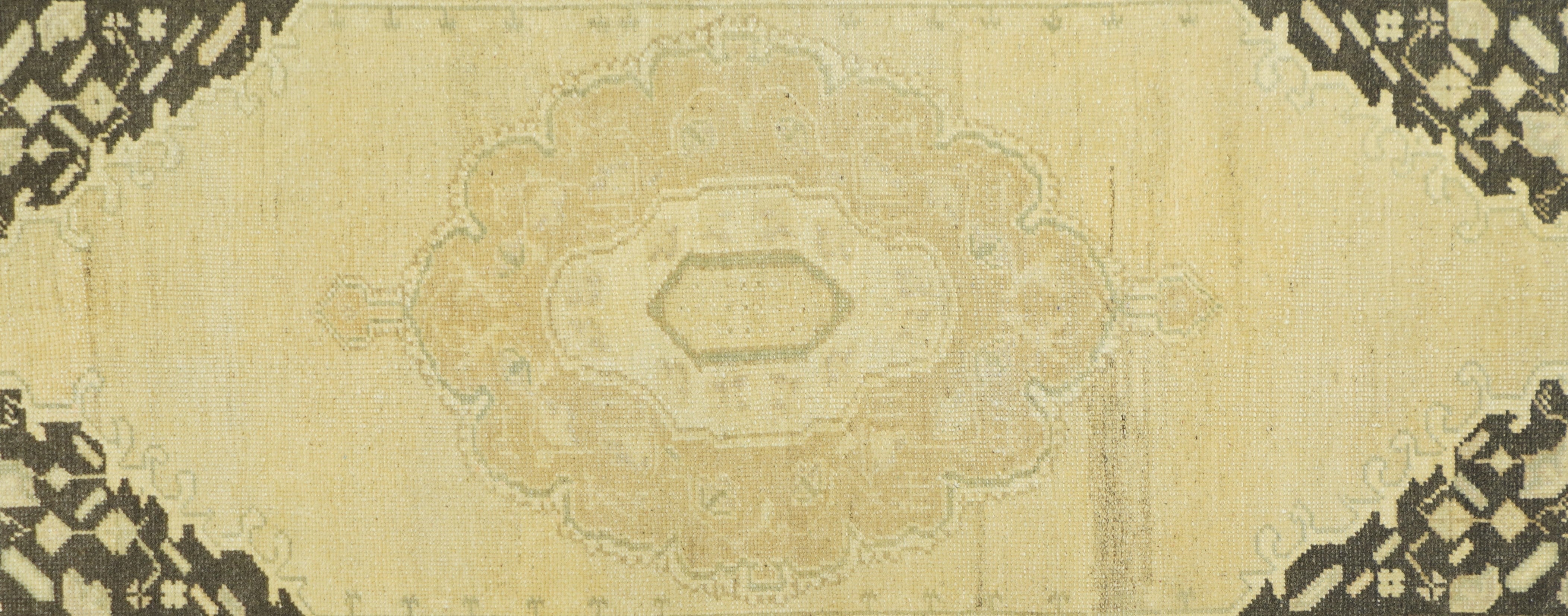 Geometric Rug 2'11'' x 5'10''