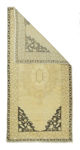 Geometric Rug 2'11'' x 5'10''