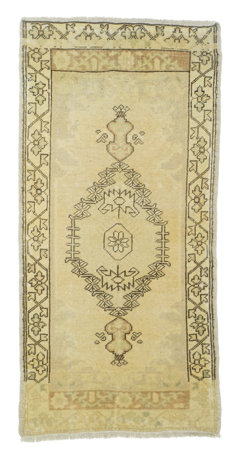 Turkish Rug 2'4'' x 4'9''
