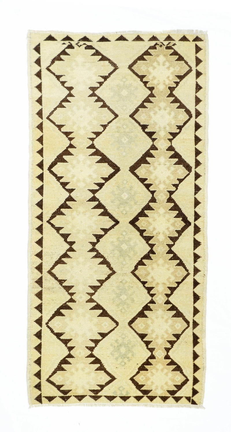 Vintage Turkish Rug 2'9'' x 5'10''