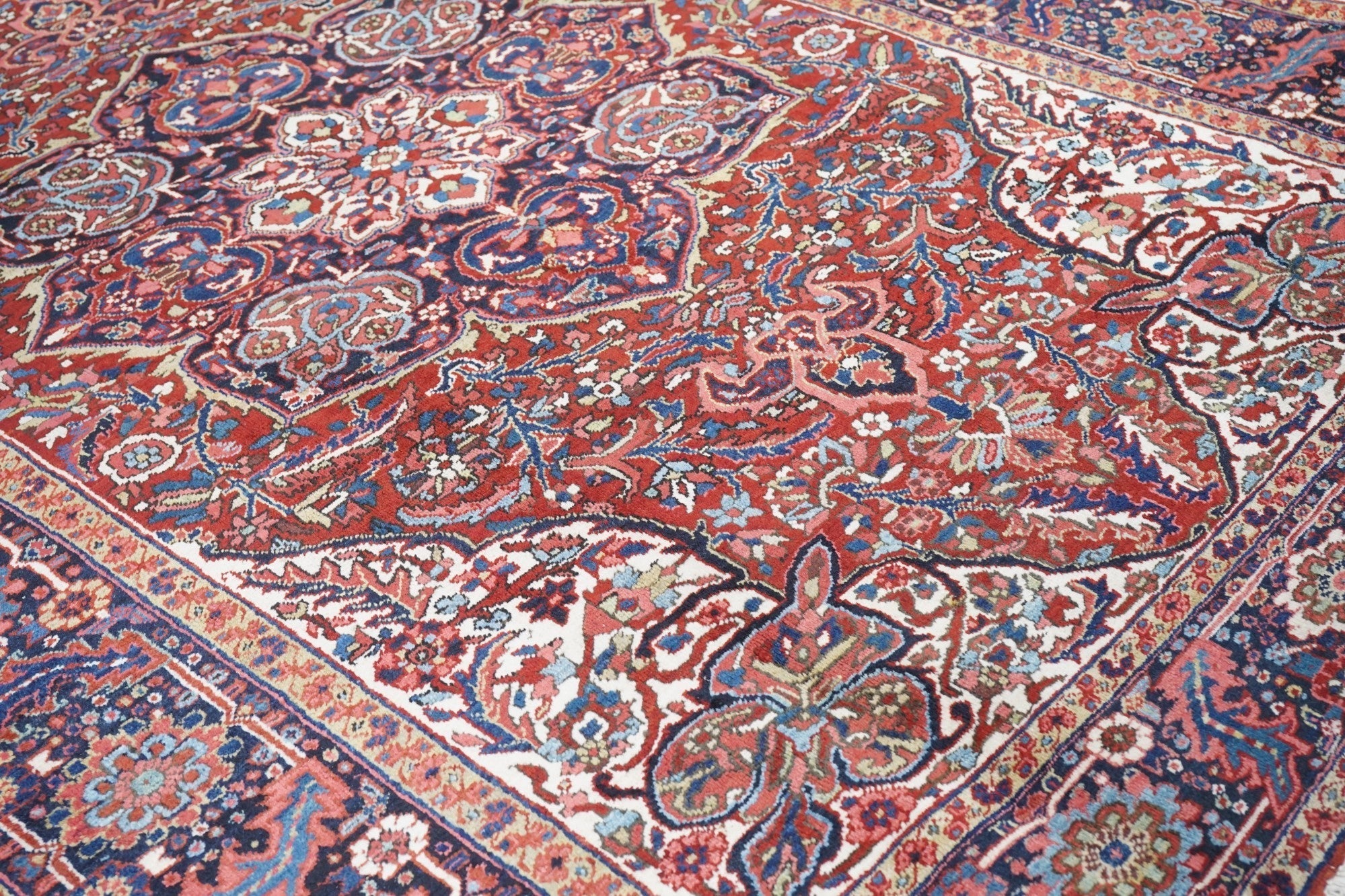 Vintage Heriz Rug 8'2'' x 11'7''