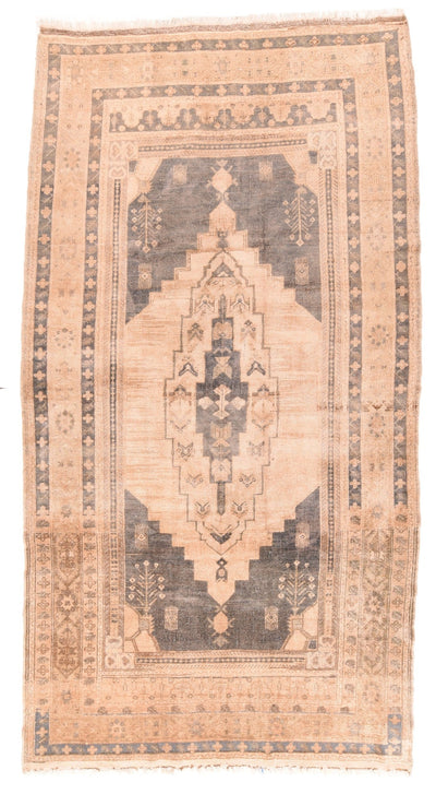 Fine Antique Oushak Wool Rug 5'9'' x 10'7''