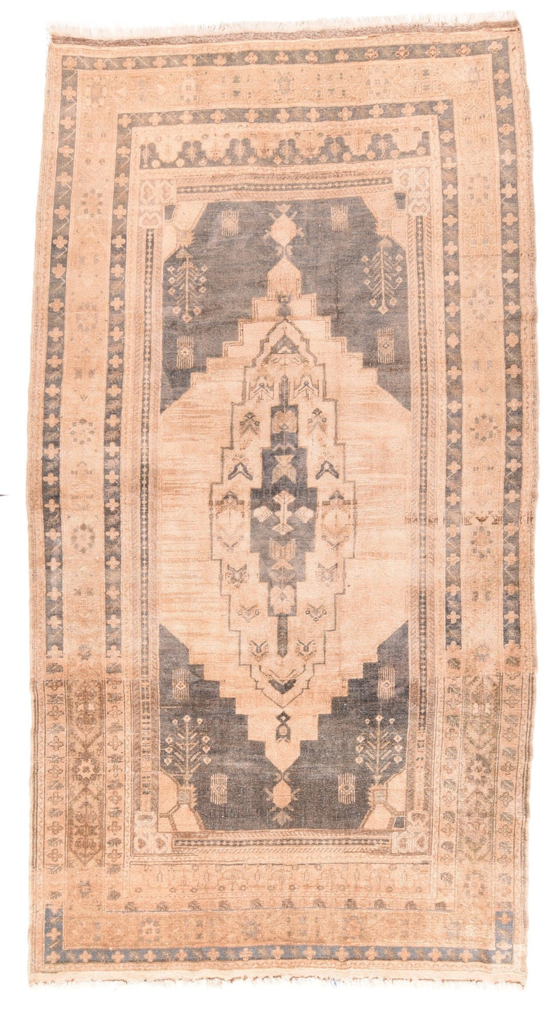 Fine Antique Oushak Wool Rug 5'9'' x 10'7''