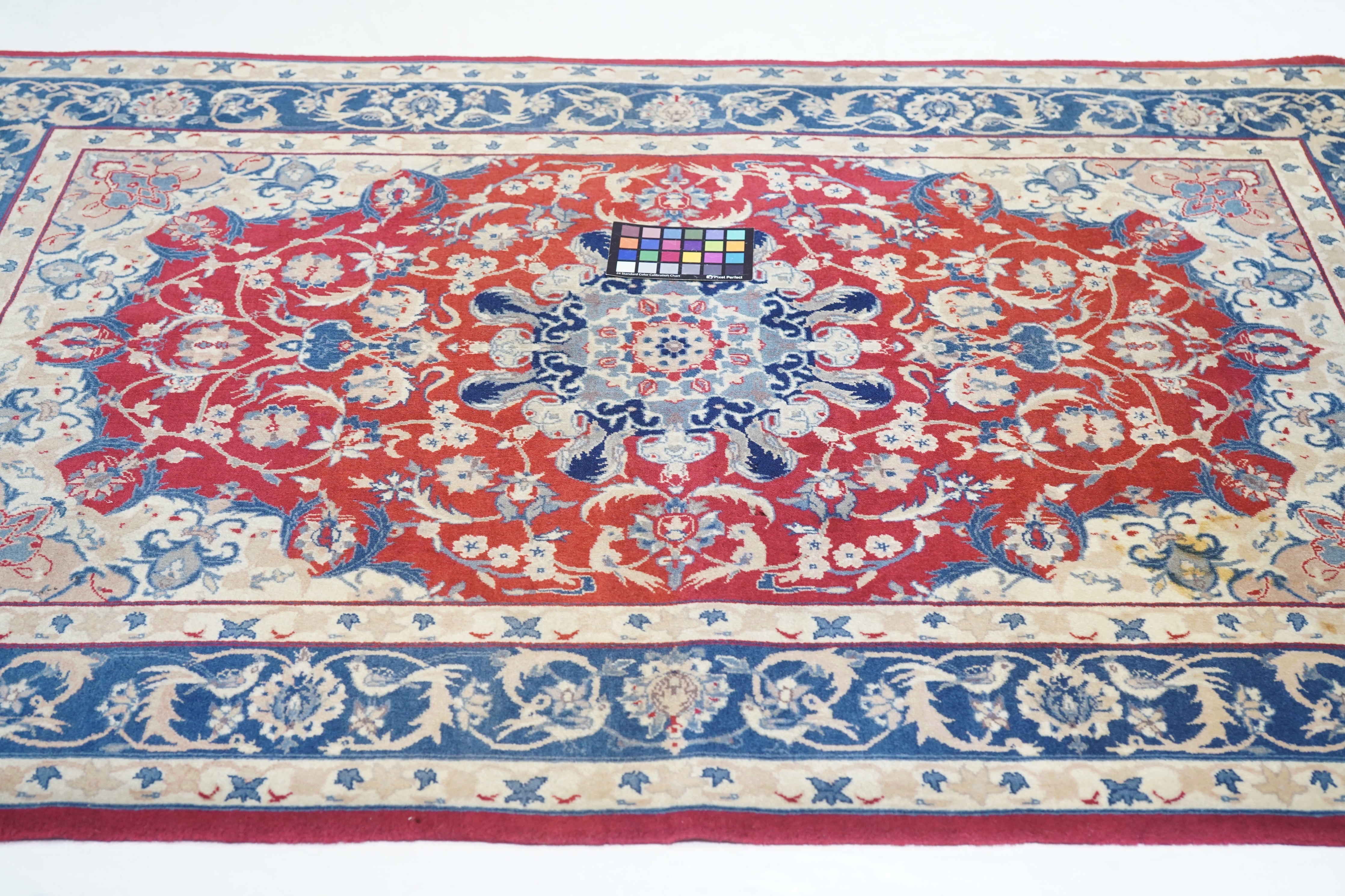 Vintage  Isfahan Rug 4'0'' x 6'0''