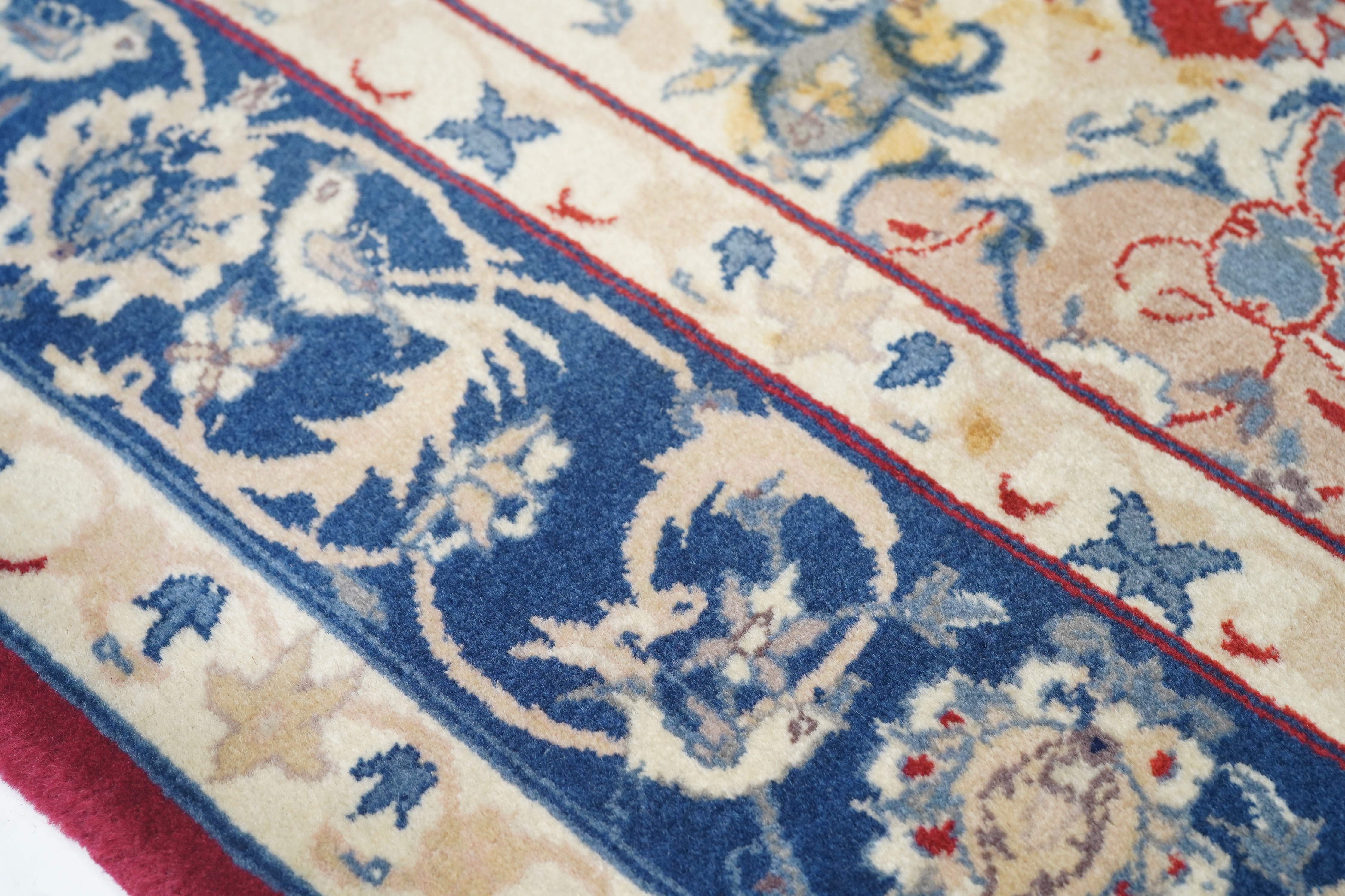 Vintage  Isfahan Rug 4'0'' x 6'0''