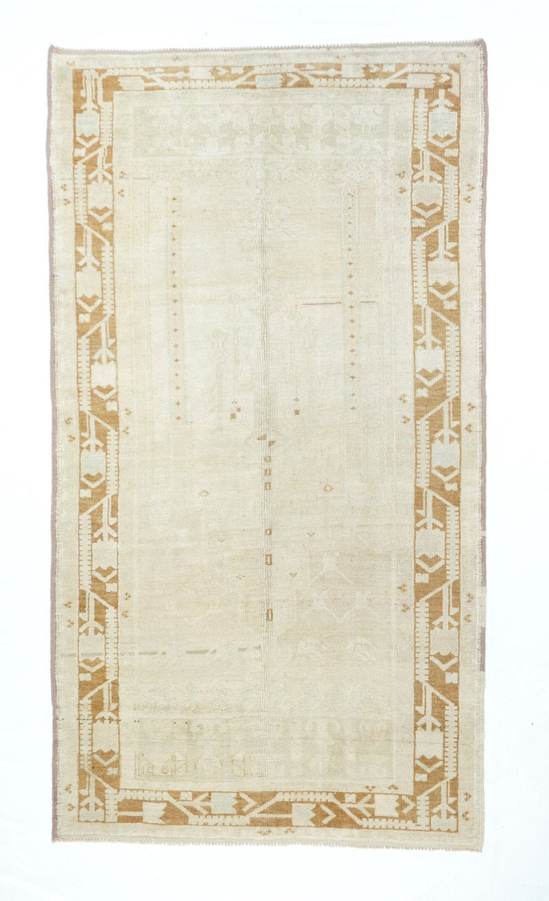 Vintage Oushak Rug 4'0