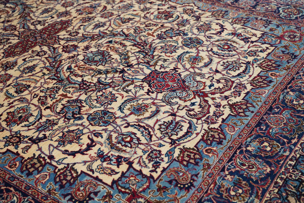 Antique Isfahan Rug 4'10'' x 6'8''