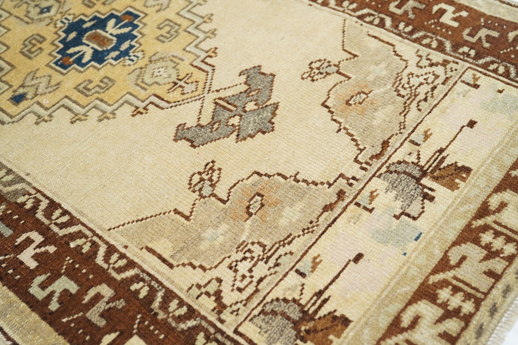 Turkish Rug 2'5'' x 4'5''
