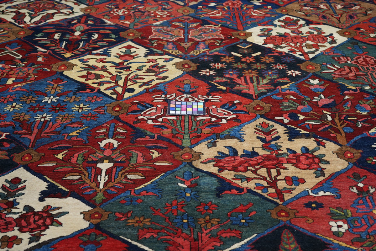 Fine Vintage Bakhtiari Rug 12'10'' x 18'8''