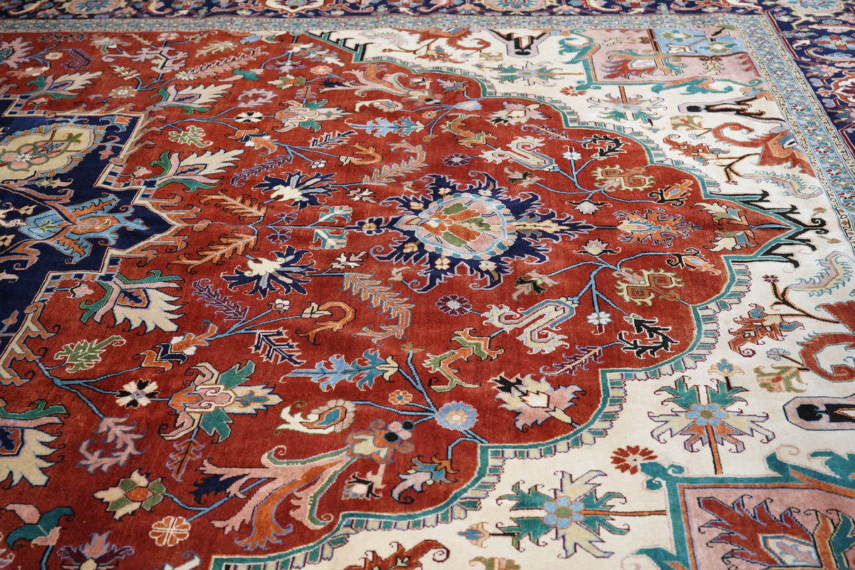 Vintage Heriz Rug 13'2'' x 19'6''