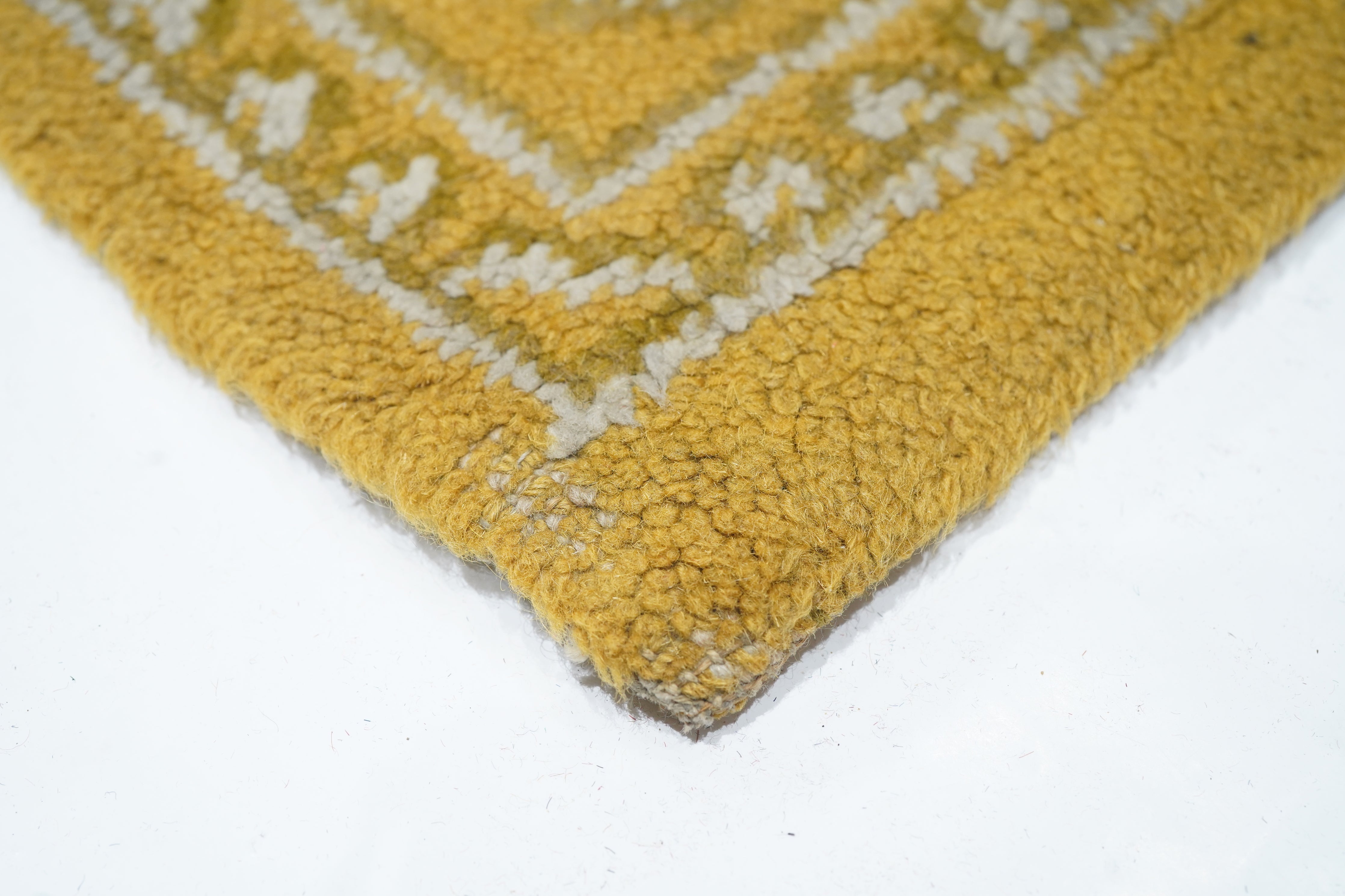 Vintage Savonnerie Rug 4'7'' x 6'6''