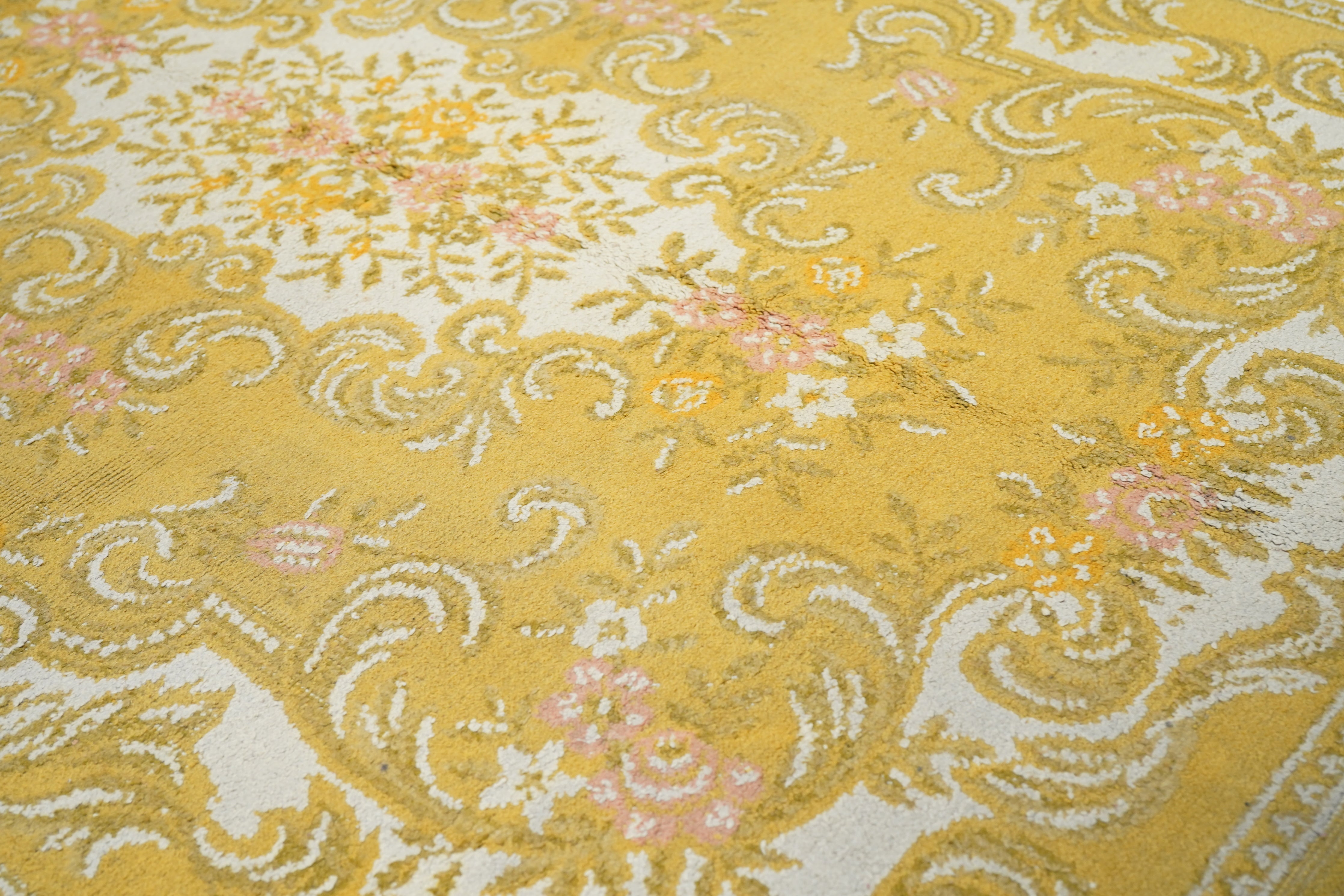 Vintage Savonnerie Rug 4'7'' x 6'6''