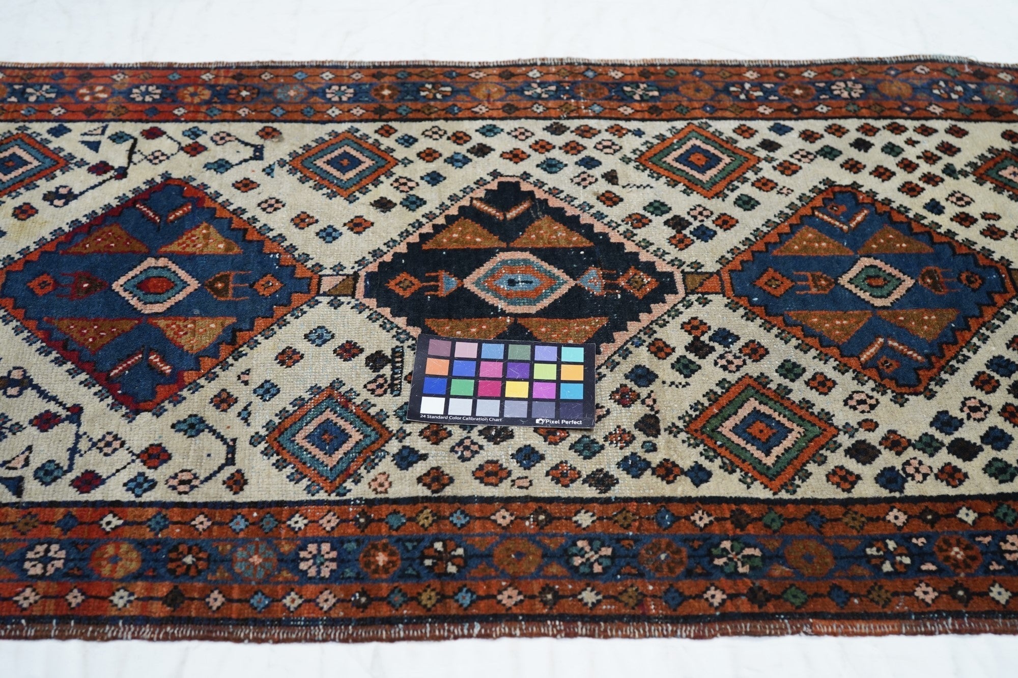 Vintage Persian Rug 2'6'' x 4'6''