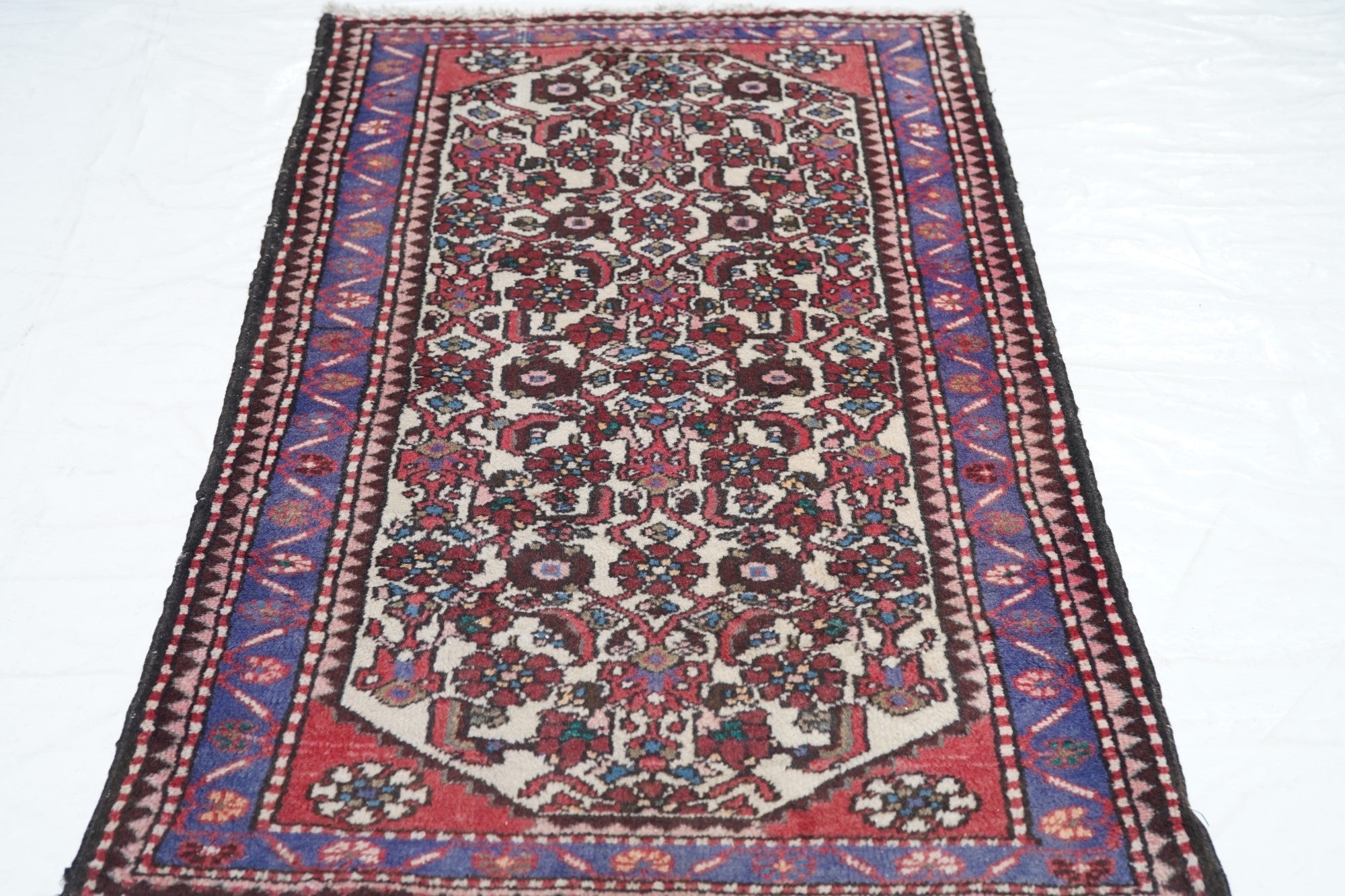 Vintage Hamedan Rug 2'6'' x 4'4''