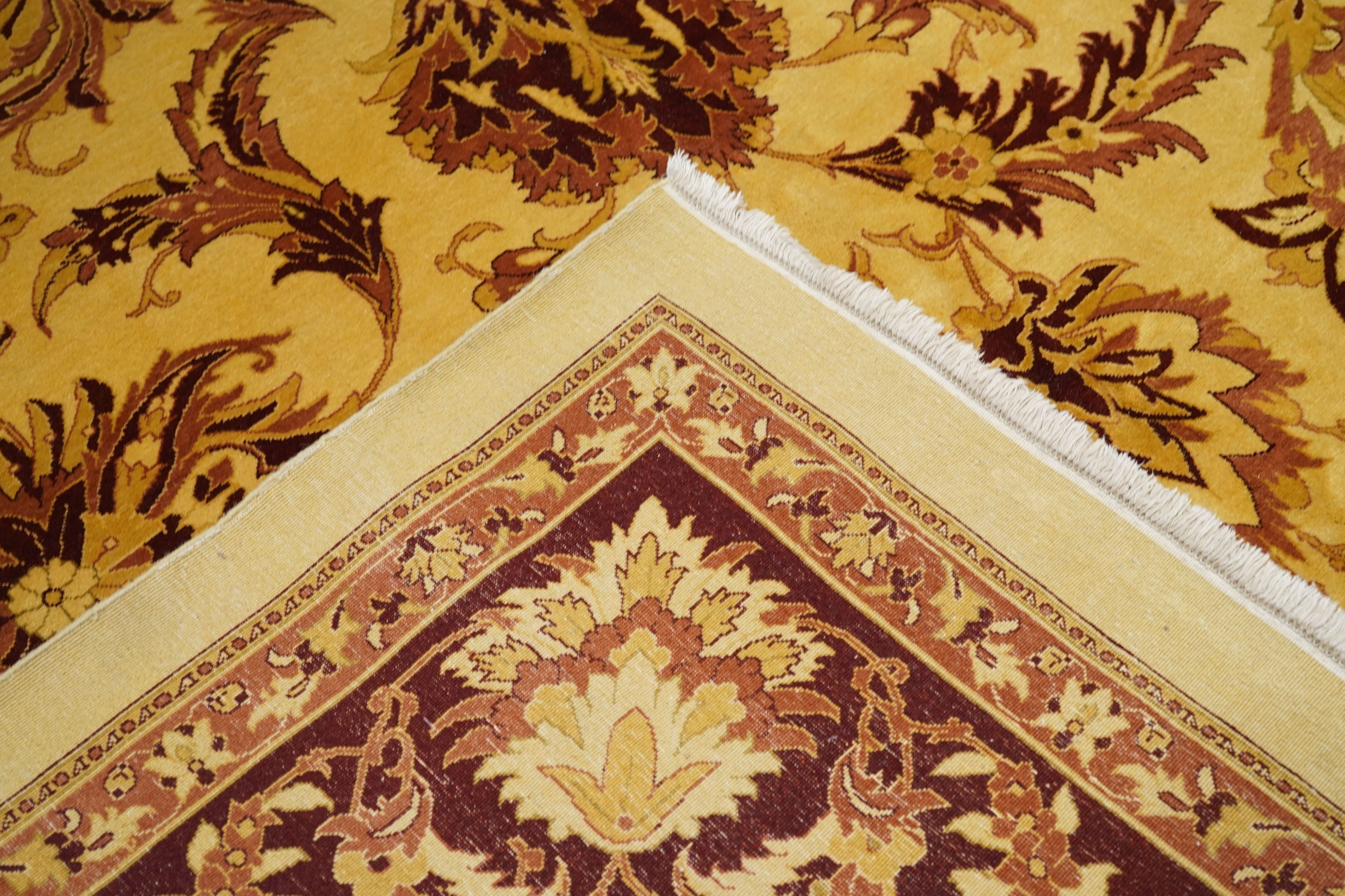 Tabriz Rug 9'11'' x 13'7''