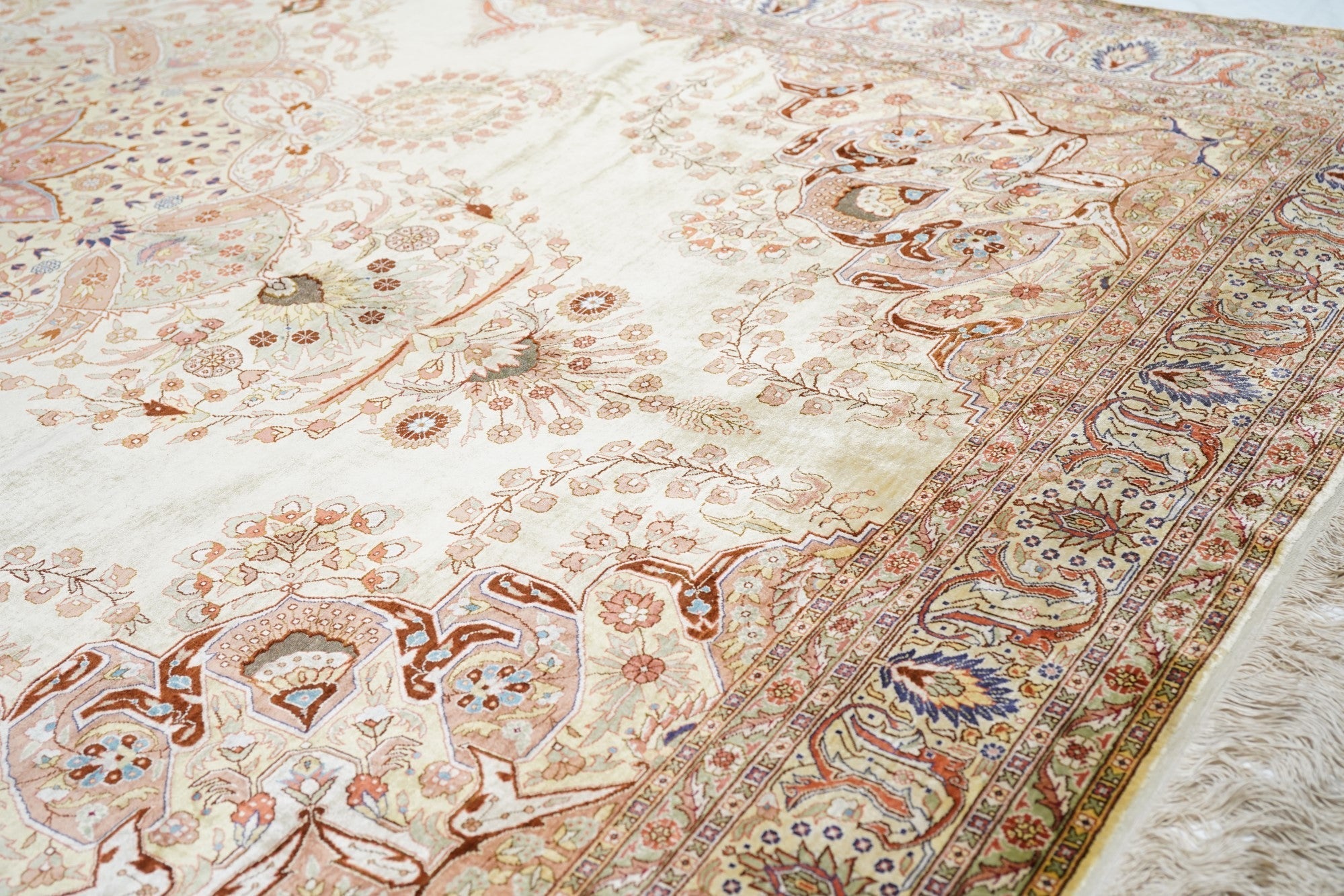 Extremely Fine Vintage Silk Turkish Herekeh Rug 6'5'' x 9'6''