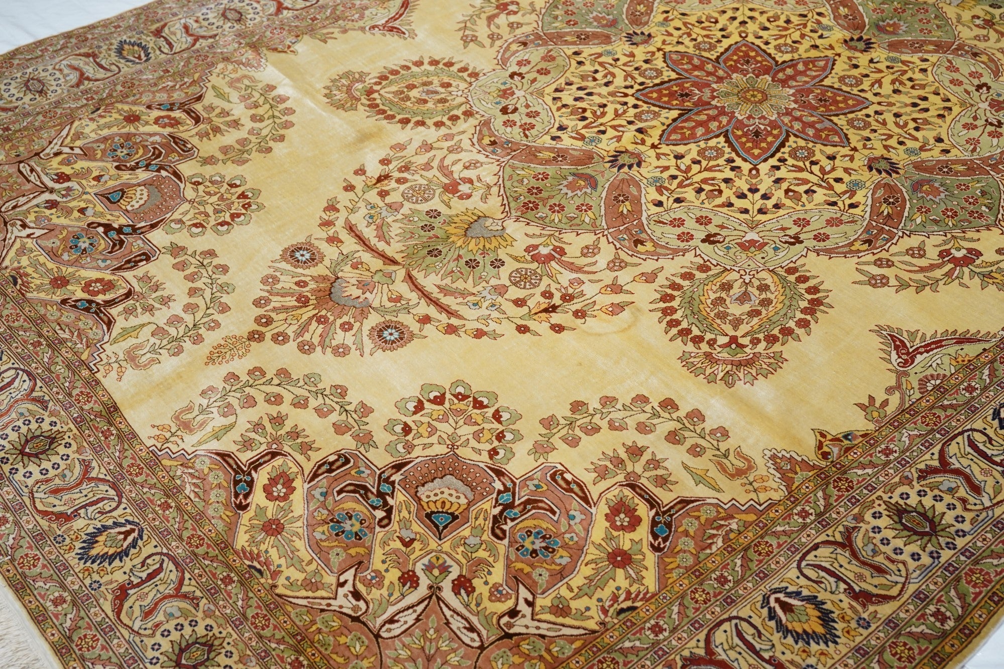 Extremely Fine Vintage Silk Turkish Herekeh Rug 6'5'' x 9'6''
