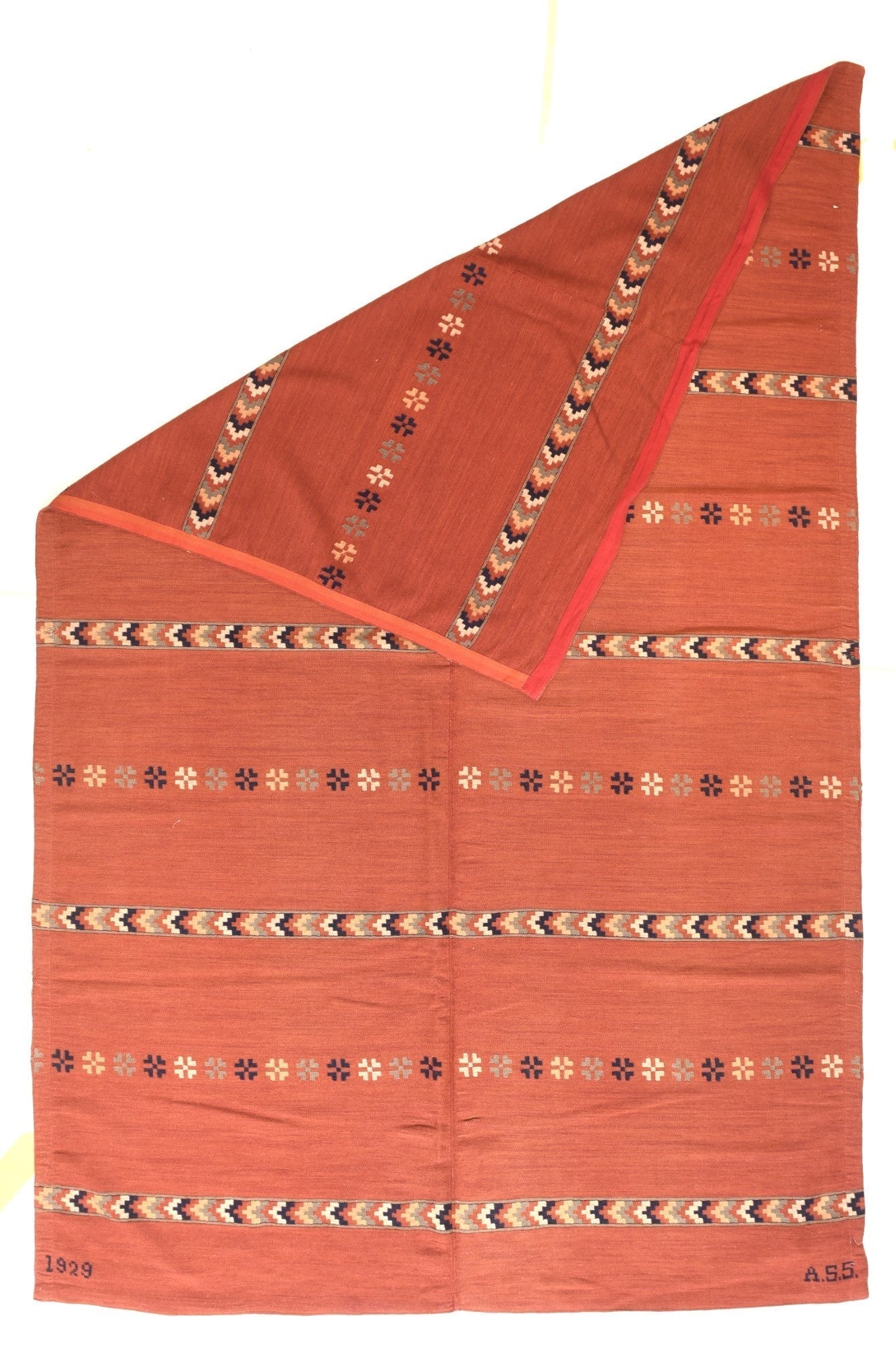 Vintage Swedish Kilim Rug 5'4'' x 6'0"