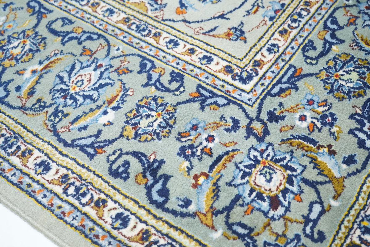 Vintage  Kashan Rug 7'3'' x 10'4''