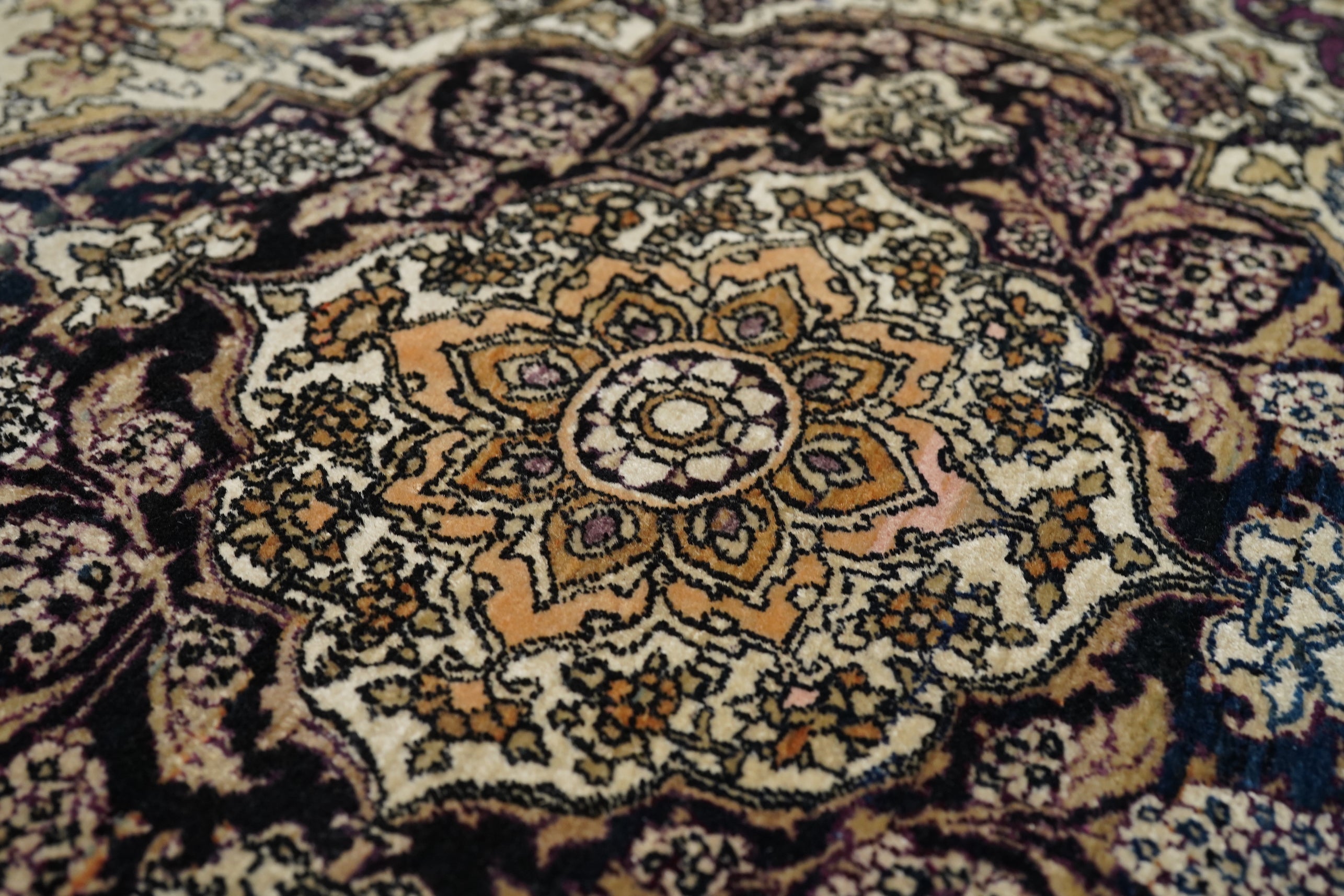 Antique  Tehran Rug 4'7'' x 6'7''