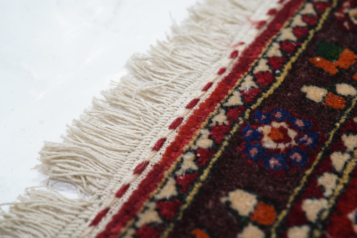 Vintage Isfahan Rug 4'9'' x 6'10''