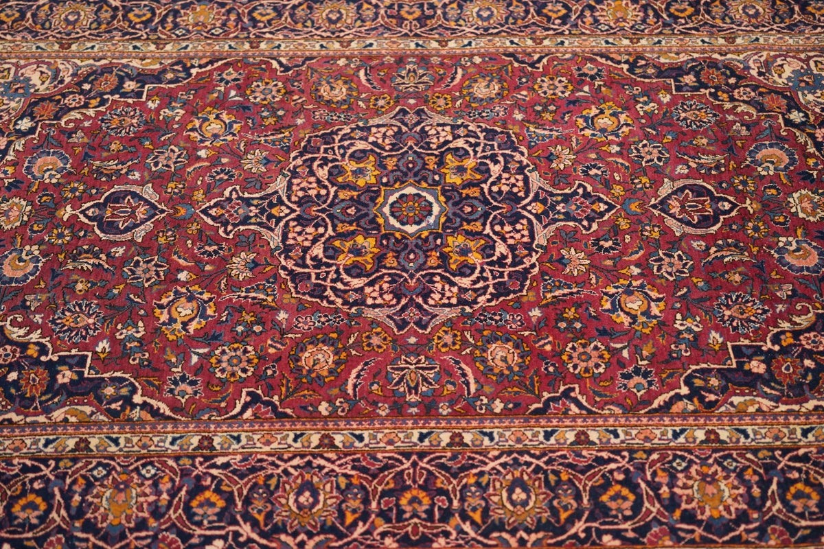 Vintage  Kashan Rug 4'4'' x 6'10''
