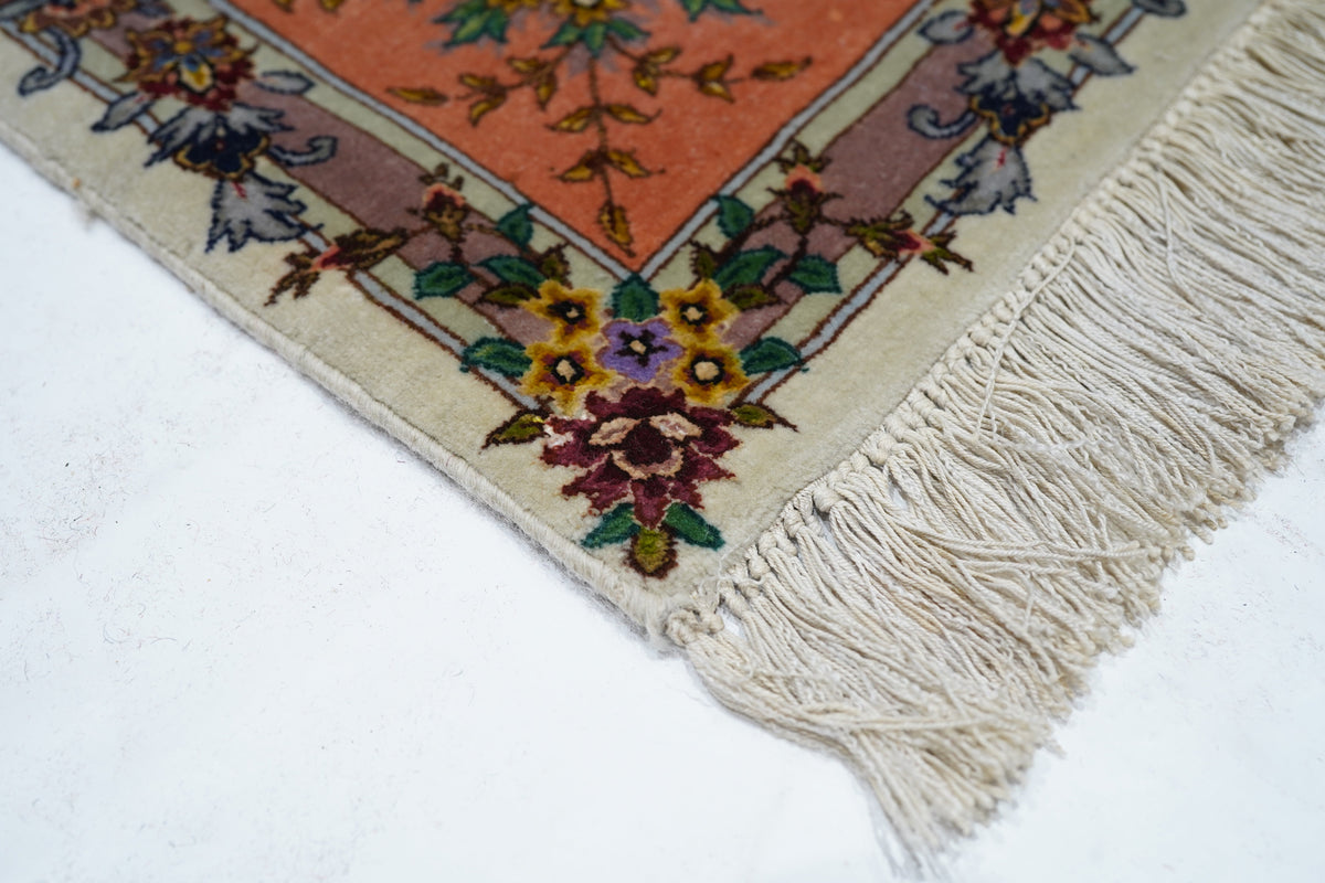 Extremely Fine  Tabriz 70 Raj. Wool and Silk with a Silk foundation Rug 5'3'' x 7'7''