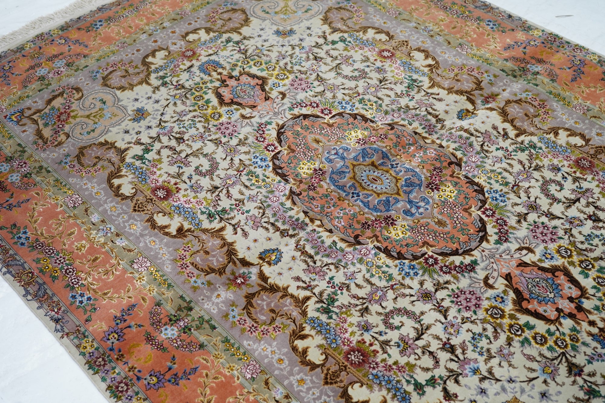 Extremely Fine  Tabriz 70 Raj. Wool and Silk with a Silk foundation Rug 5'3'' x 7'7''